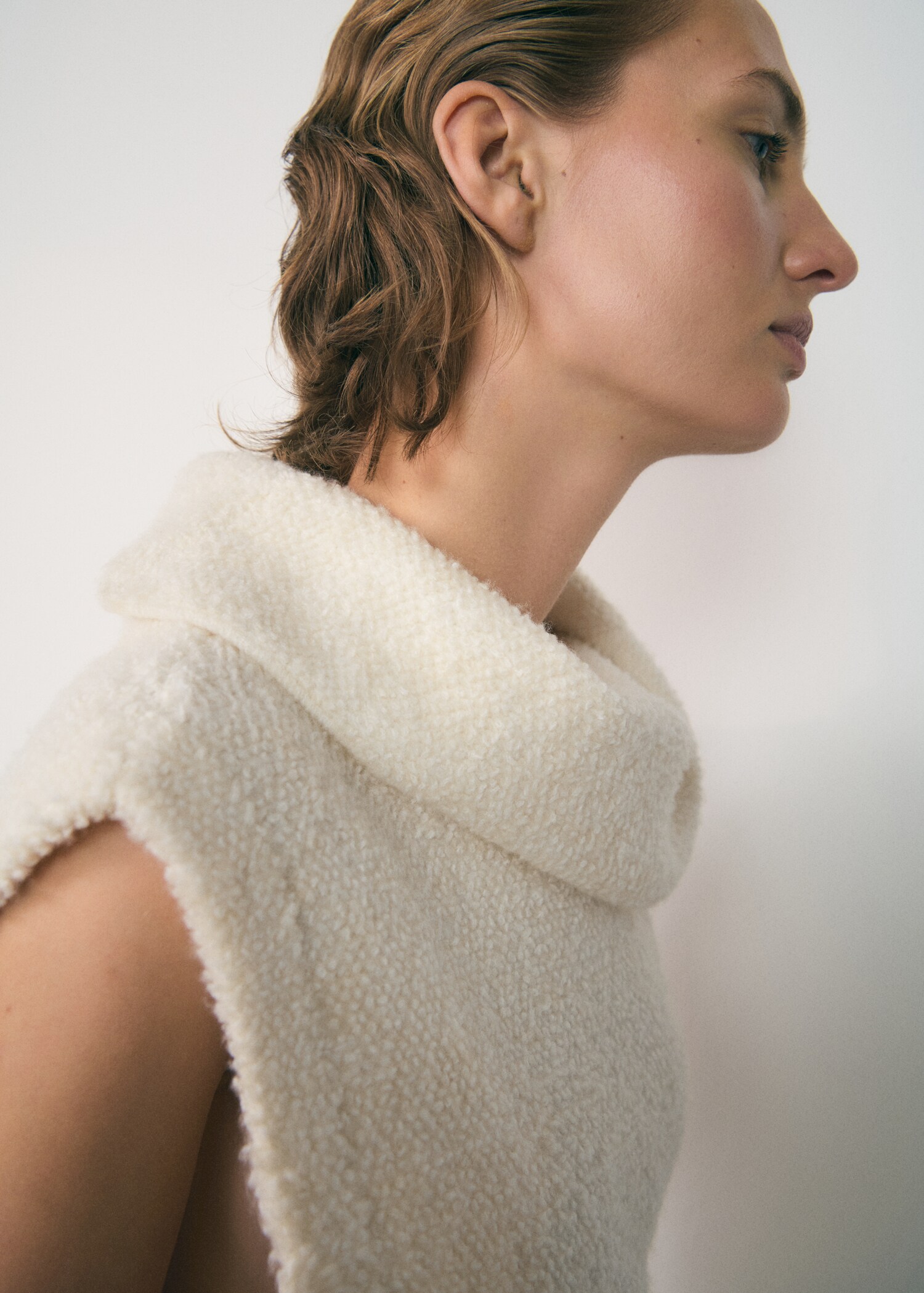 Turtleneck knit top - Reverse of the article