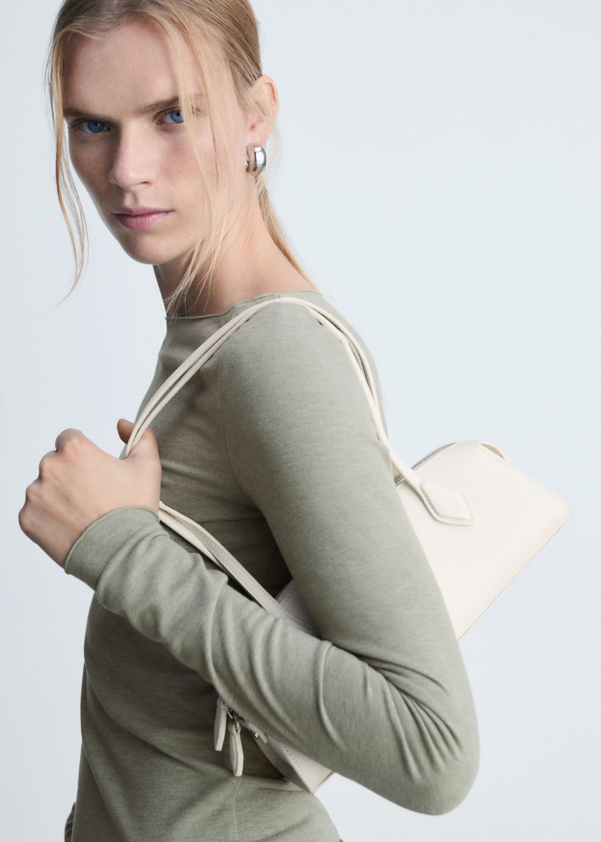T-shirt met lange mouwen en boothals - Middenvlak, Kaki. Ref: 77047717-00.