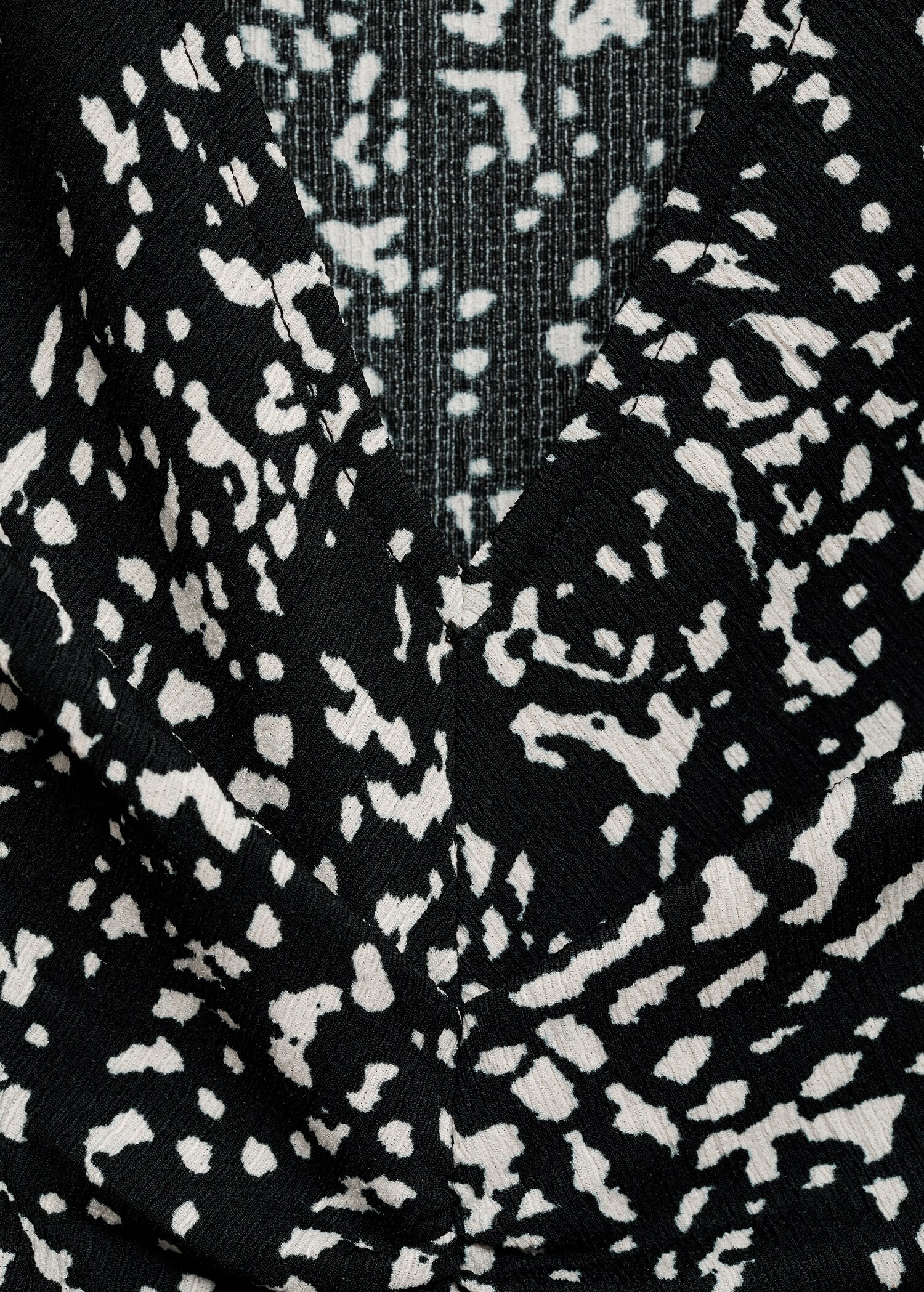 Printed dress with balloon sleeves - Details of the article 0