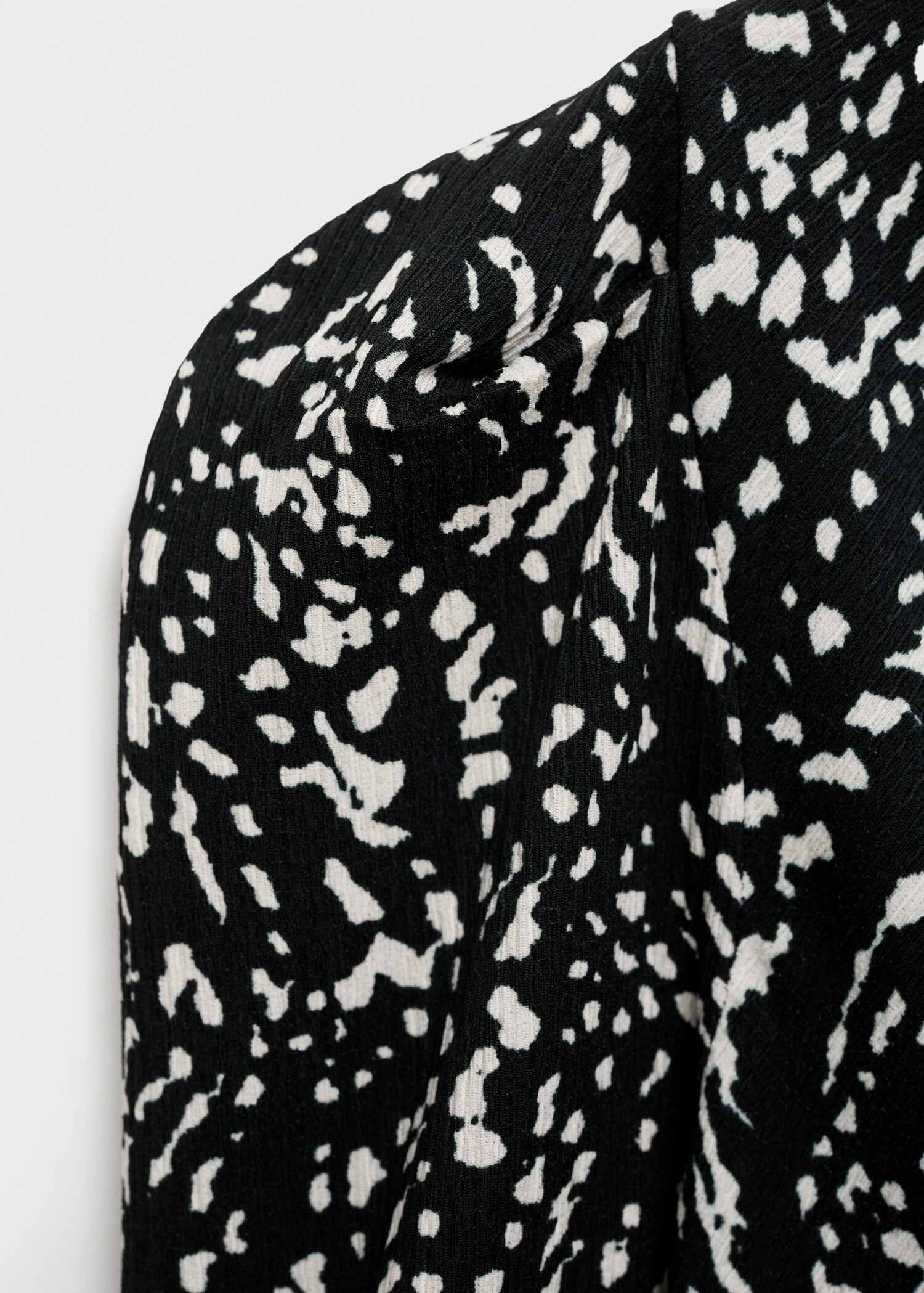 Printed dress with balloon sleeves - Details of the article 8
