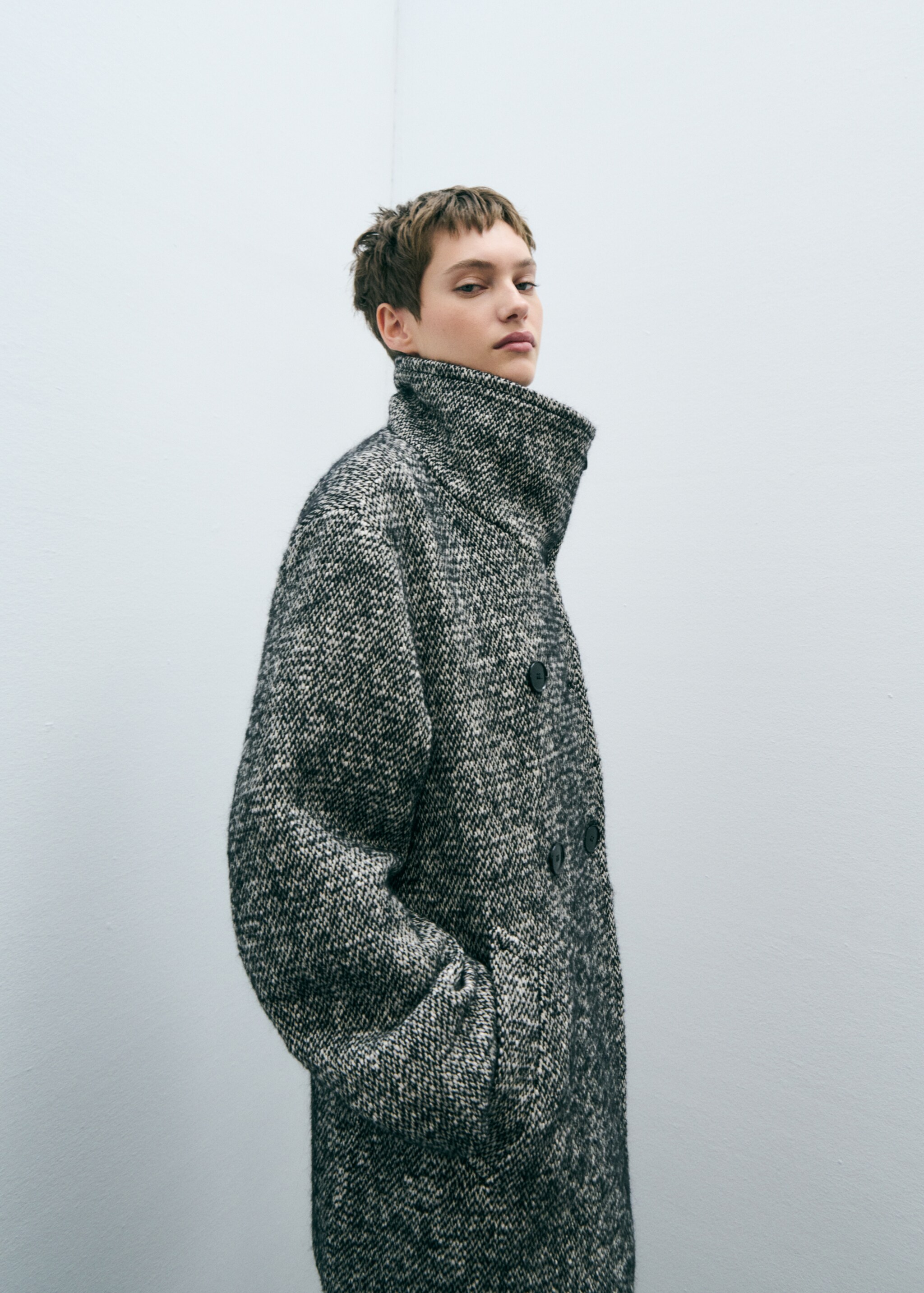 Mottled double-breasted coat - Details of the article 7, Black. Ref: 77047722-00.