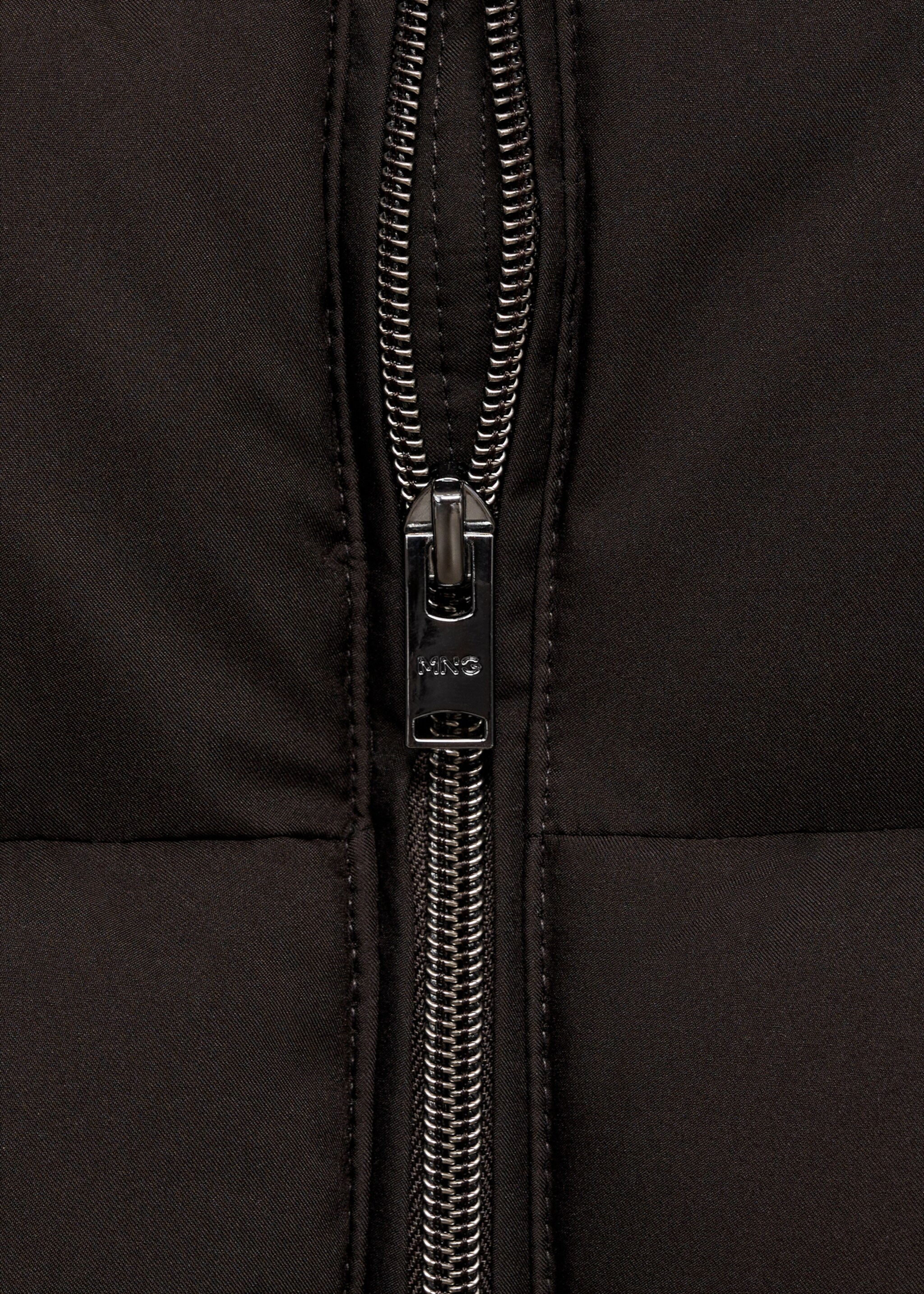 Water-repellent quilted gilet - Details of the article 8, Brown. Ref: 77047911-00.