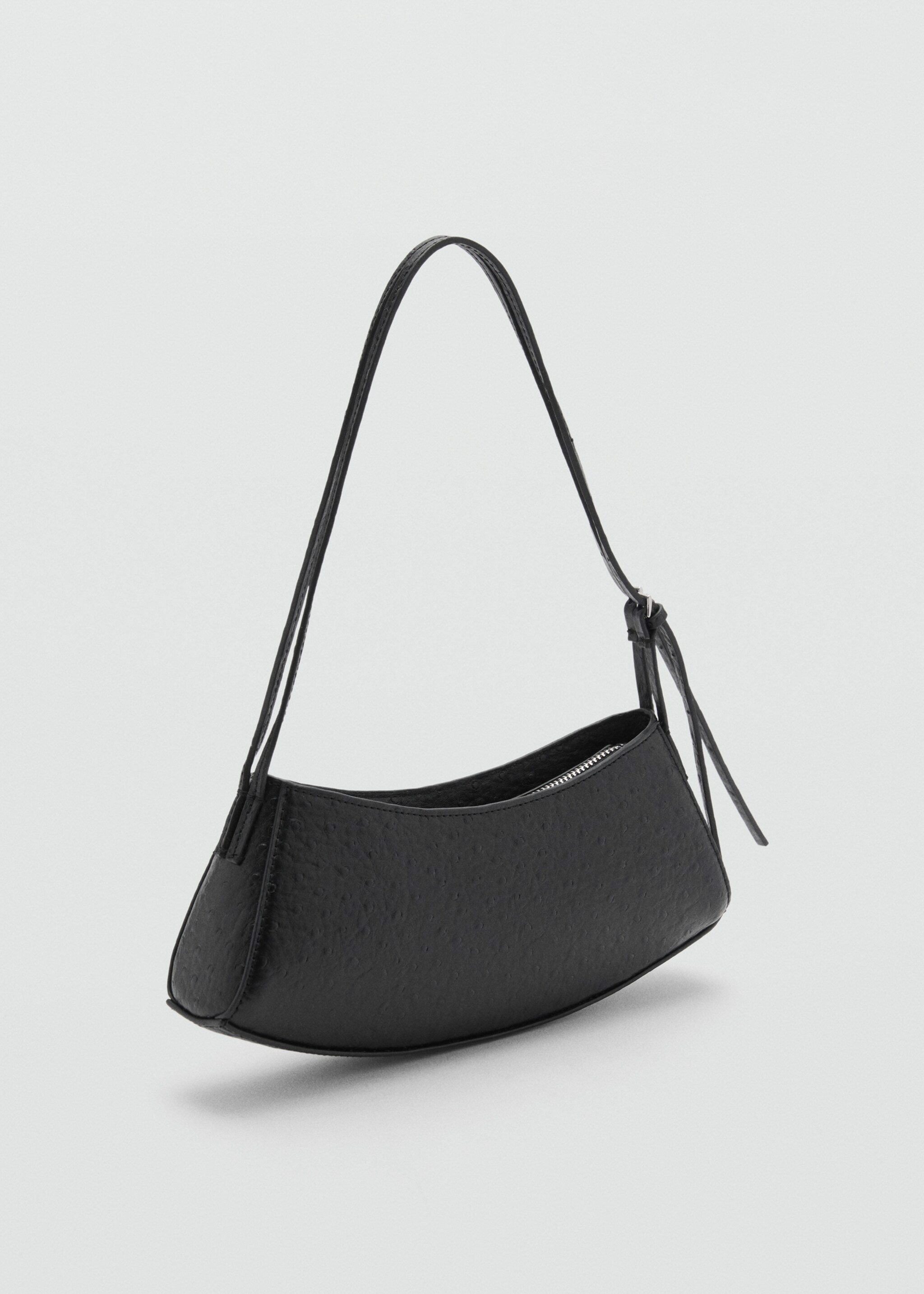 Oval textured bag - Medium plane, Black. Ref: 77047933-00.