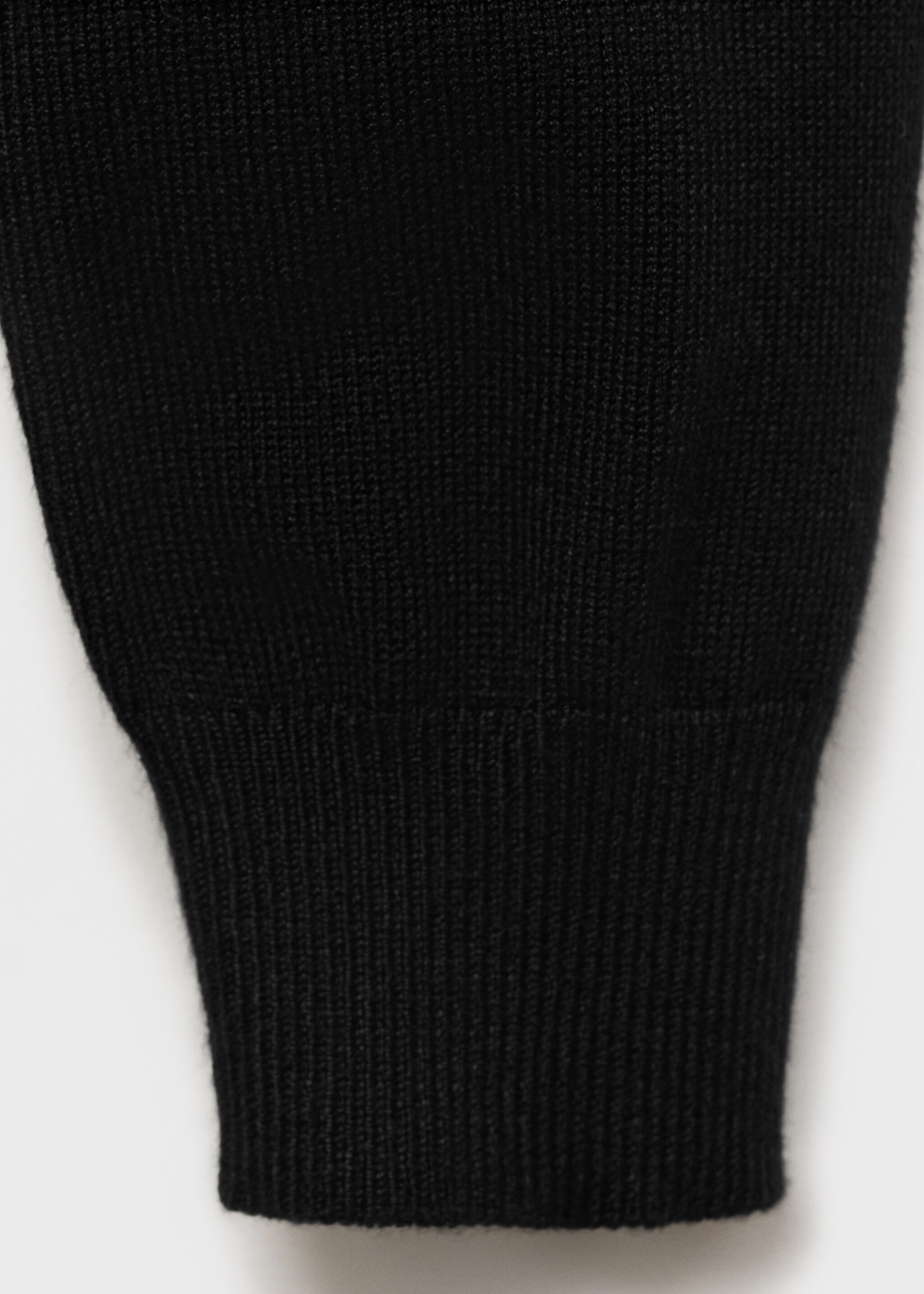 Feiner Strickcardigan - Detail des Artikels 0, Schwarz. Ref: 77048268-00.