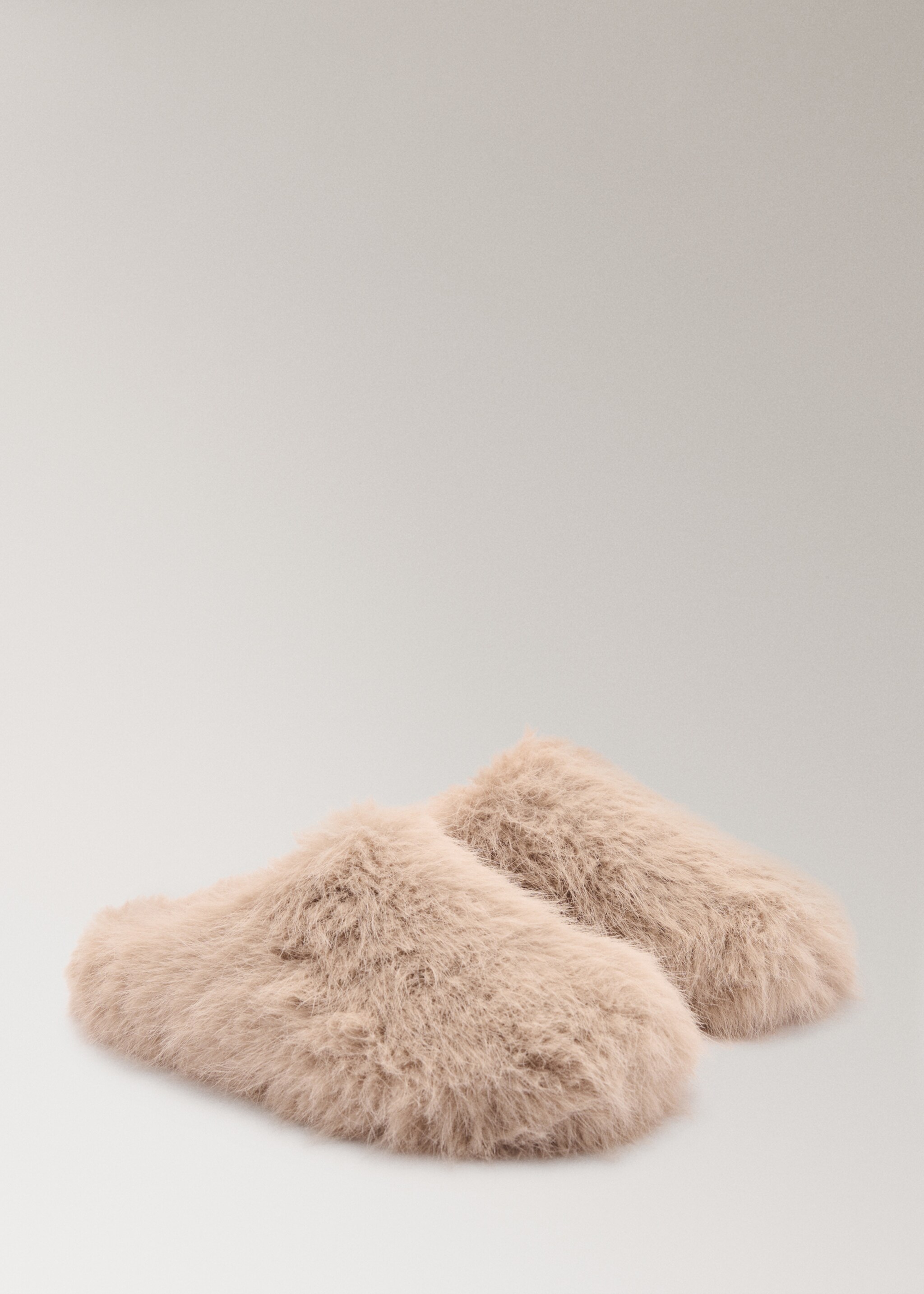 Zapatillas efecto pelo - Plano medio, Marrón medio. Ref: 77048271-00.