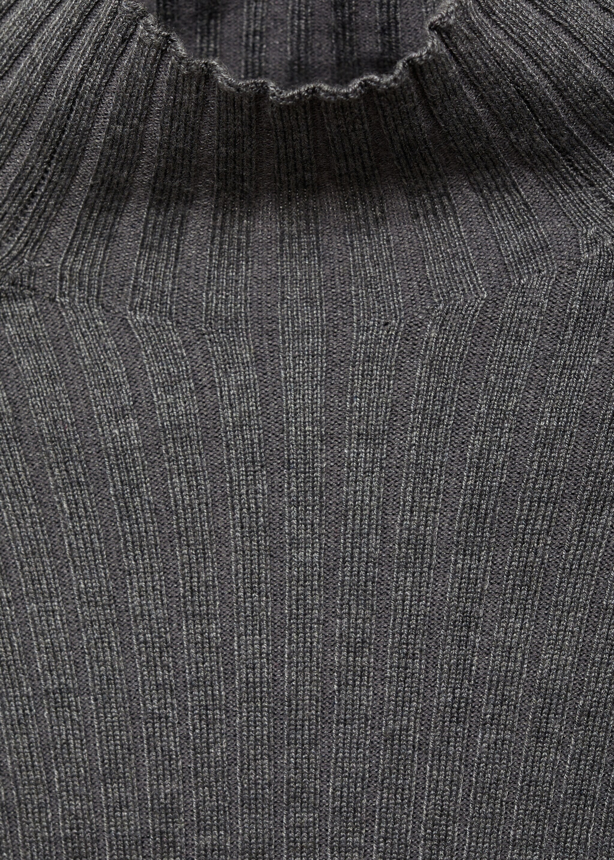 Ripp-Pullover mit Rollkragen - Detail des Artikels 8, Mittelgrau meliert. Ref: 77048273-00.