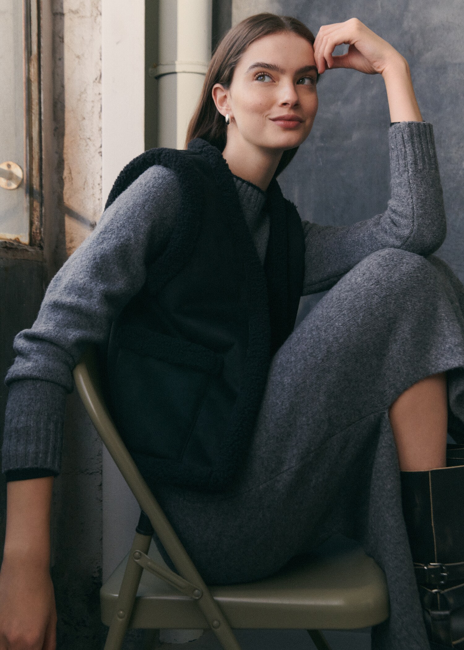 Combined shearling-effect gilet - Details of the article 5