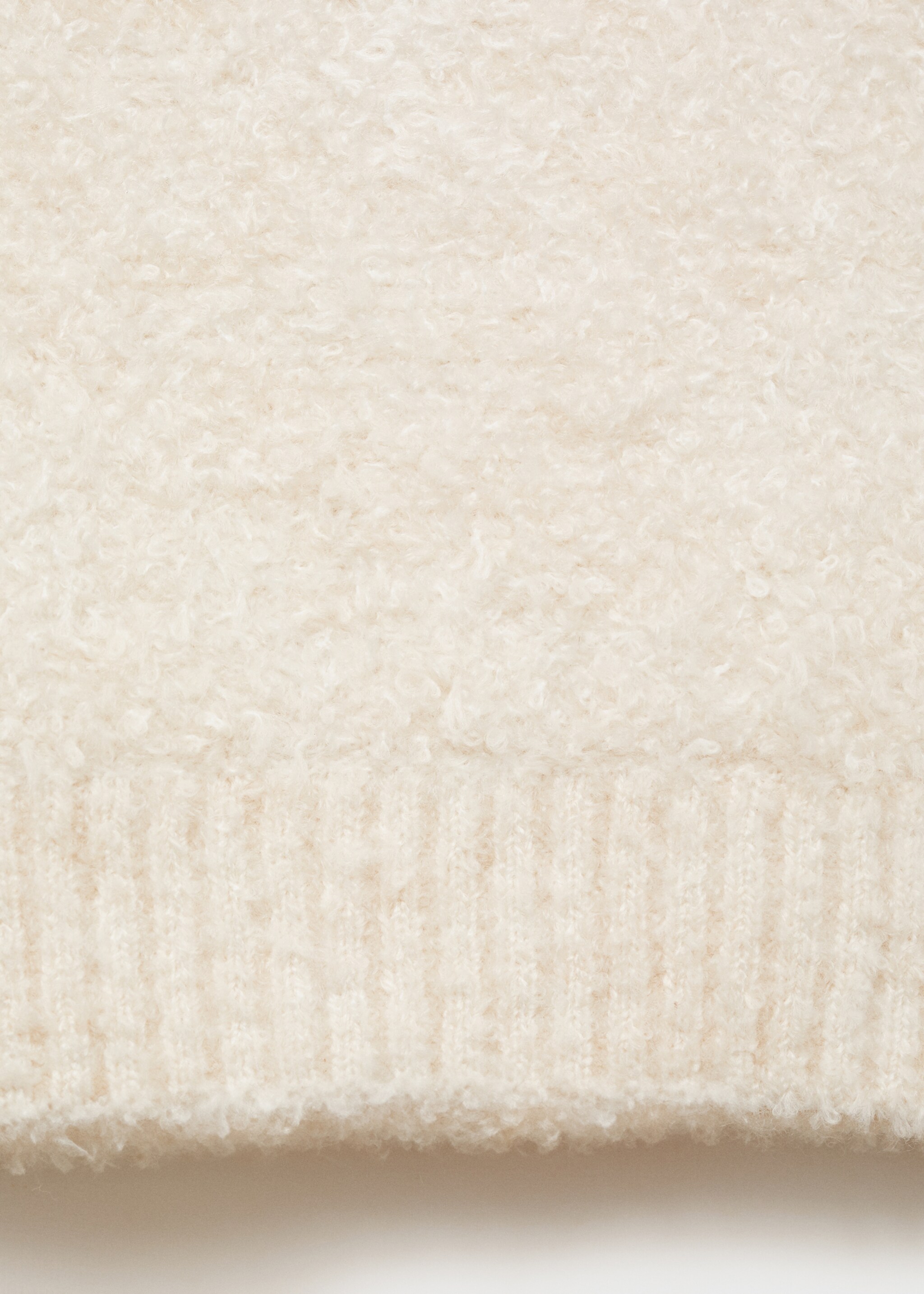 Pullover mit strassverziertem Polo-Kragen - Detail des Artikels 0, Ecru. Ref: 77049055-00.