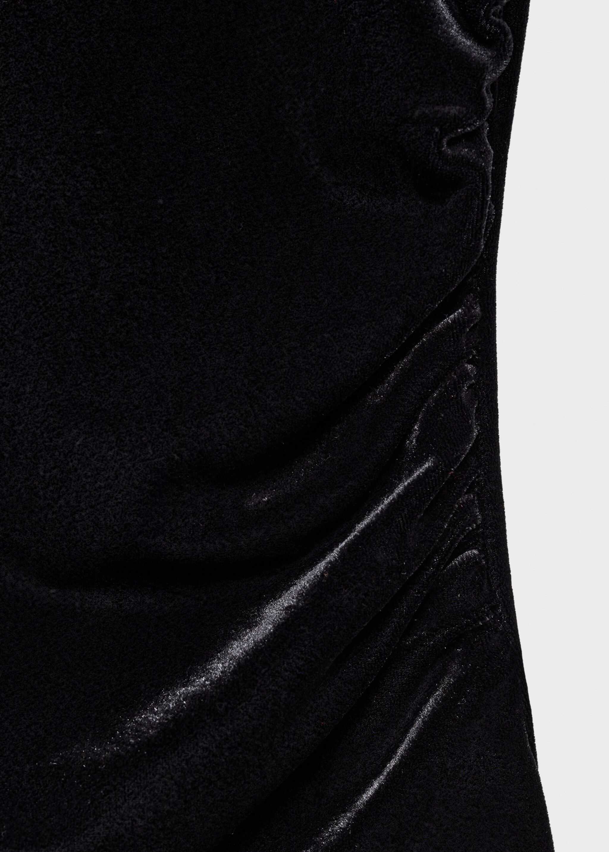Asymmetric velvet top - Details of the article 0, Black. Ref: 77049060-00.