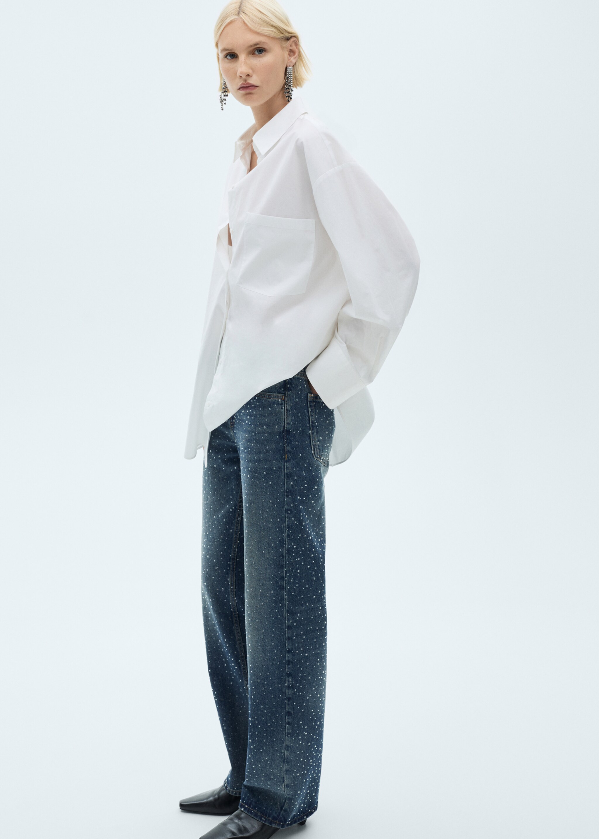 Straight-fit jeans with rhinestone detail - Details of the article 2, Dark Blue. Ref: 77049067-00.