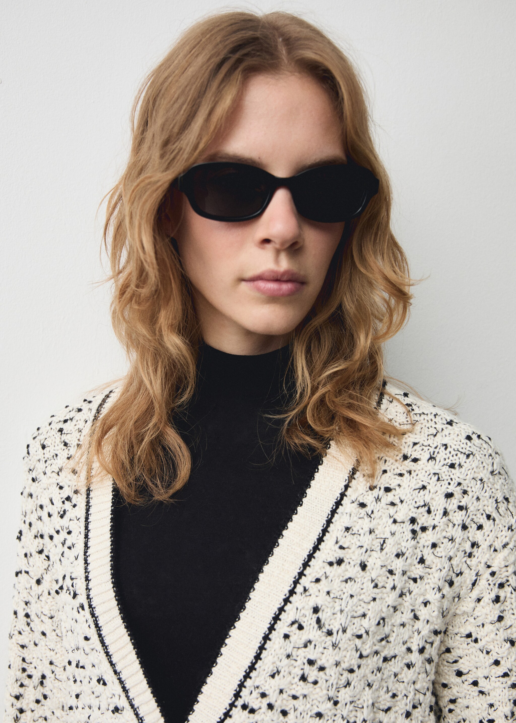 Flecked oversize cardigan - Details of the article 1, Ecru. Ref: 77049068-00.