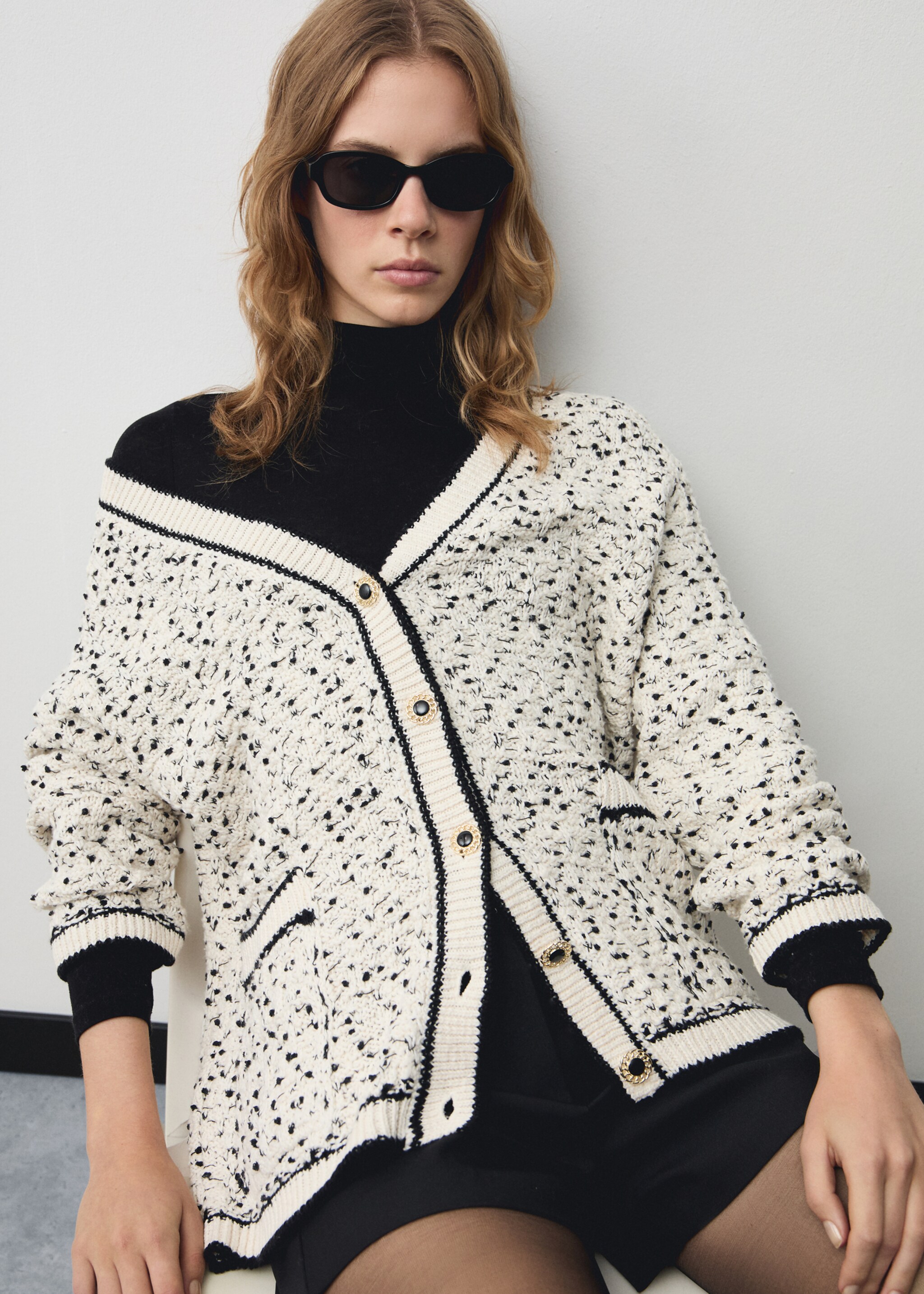 Flecked oversize cardigan - Details of the article 2, Ecru. Ref: 77049068-00.