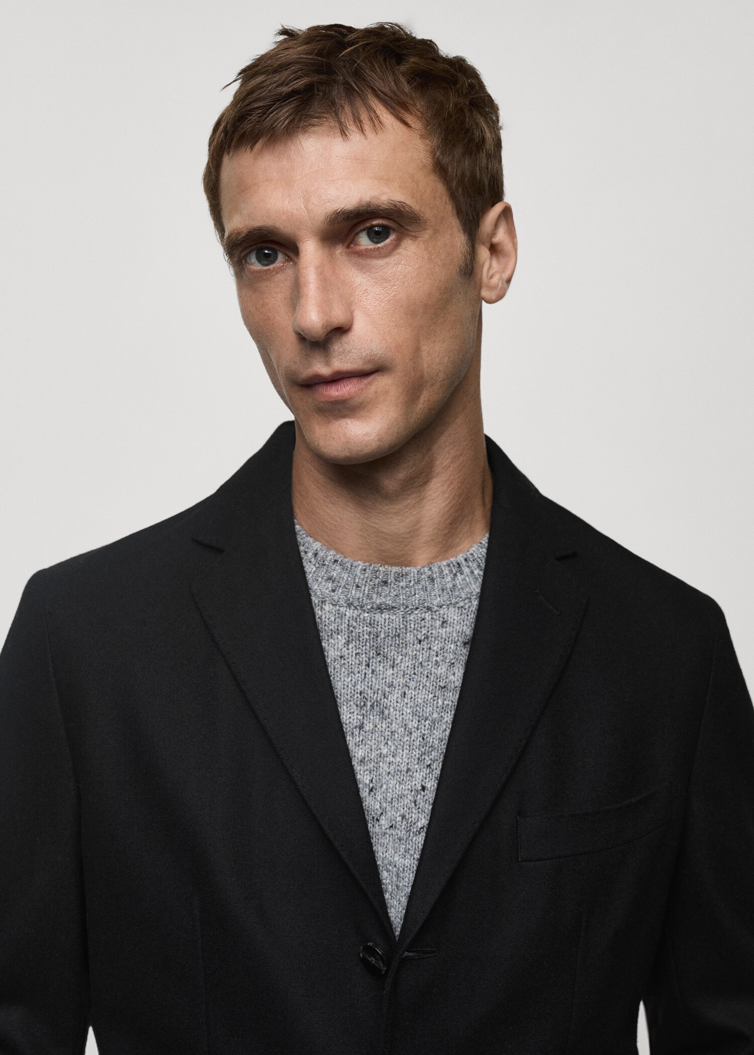 Slim Fit-Blazer aus recycelter Wolle - Detail des Artikels 1
