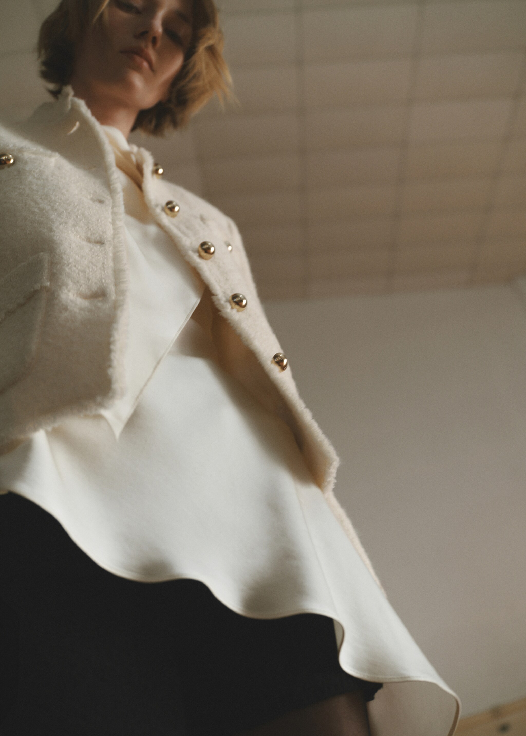 Pocket tweed jacket - Details of the article 7, Ecru. Ref: 77049409-00.