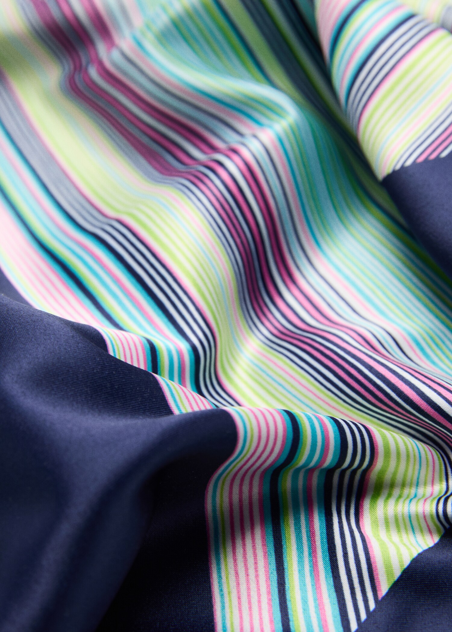 Pañuelo estampado satinado - Detalle del artículo 1