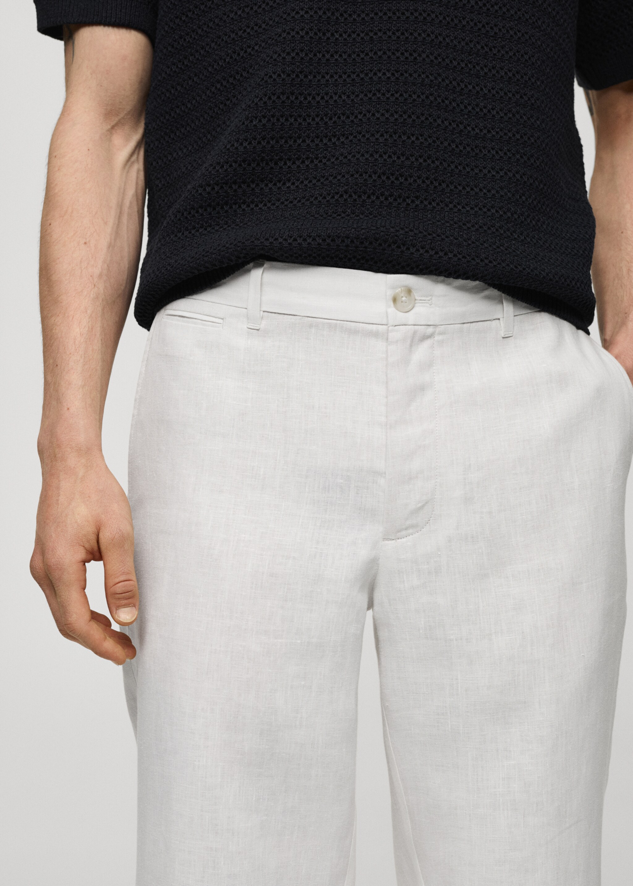 Slim Fit-Hose aus 100 % Leinen - Detail des Artikels 1, Weiß. Ref: 77050250-00.