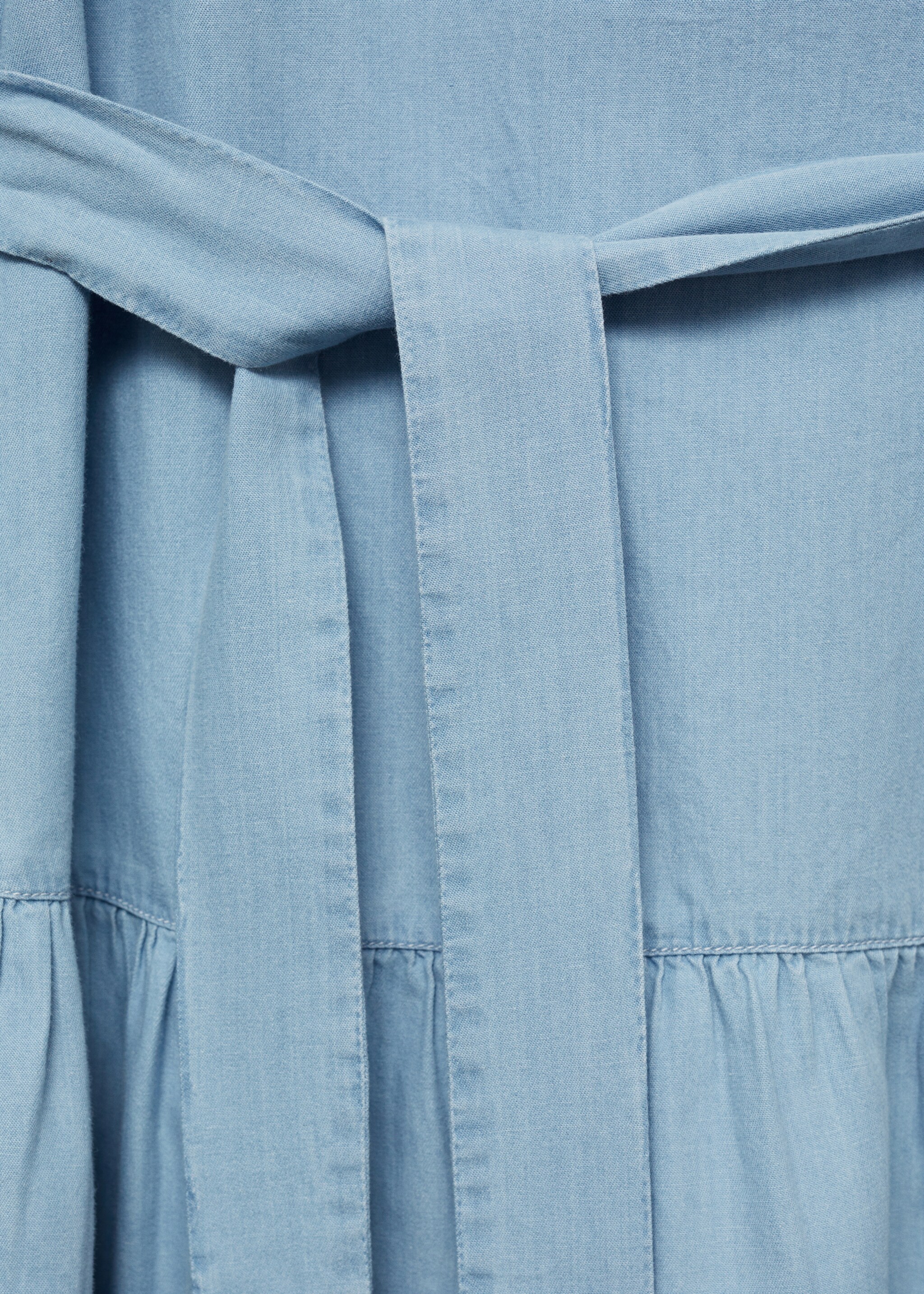 Kurzes Kleid mit Schleife - Detail des Artikels 0