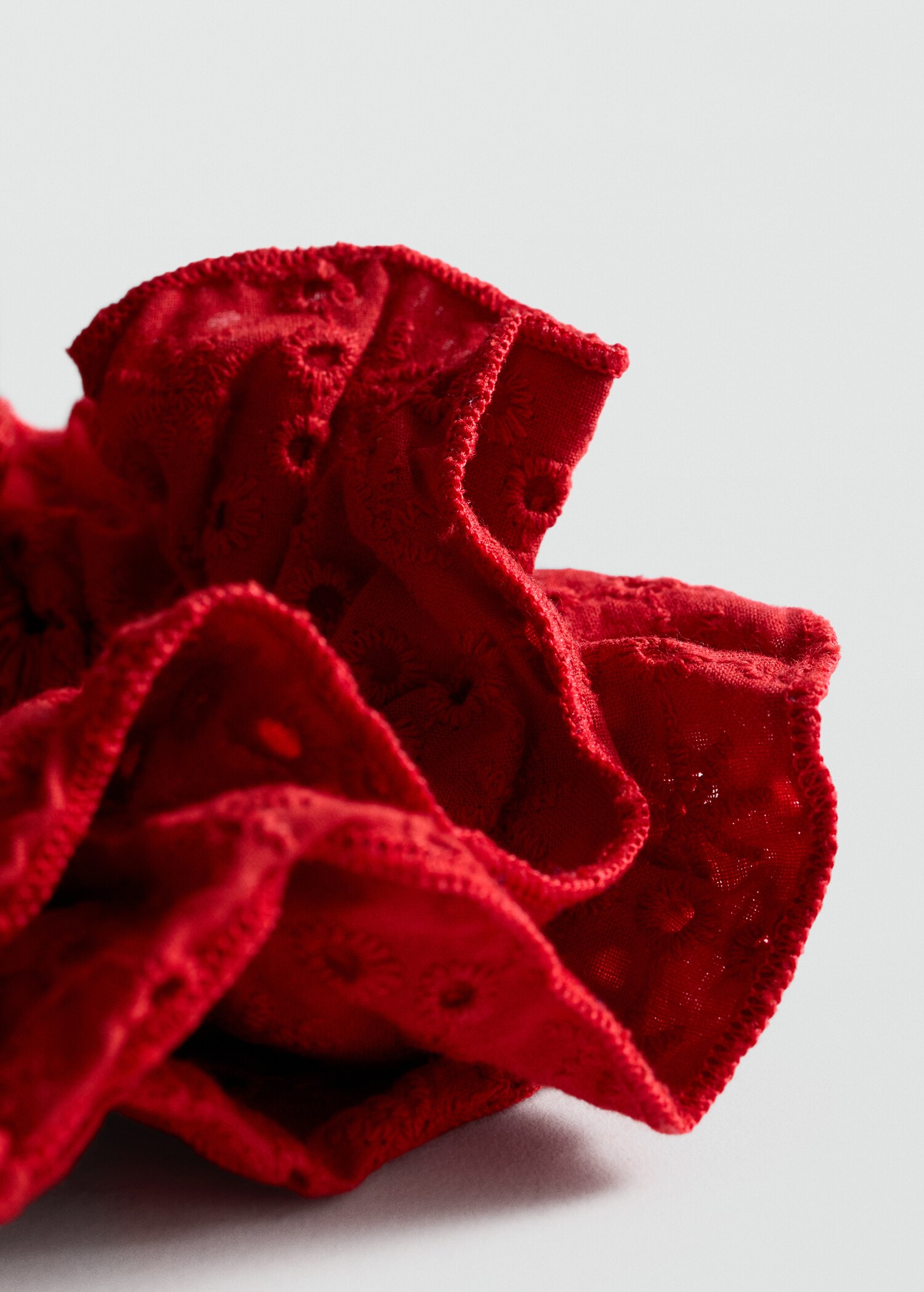 Embroidered maxi-scrunchie - Details of the article 1