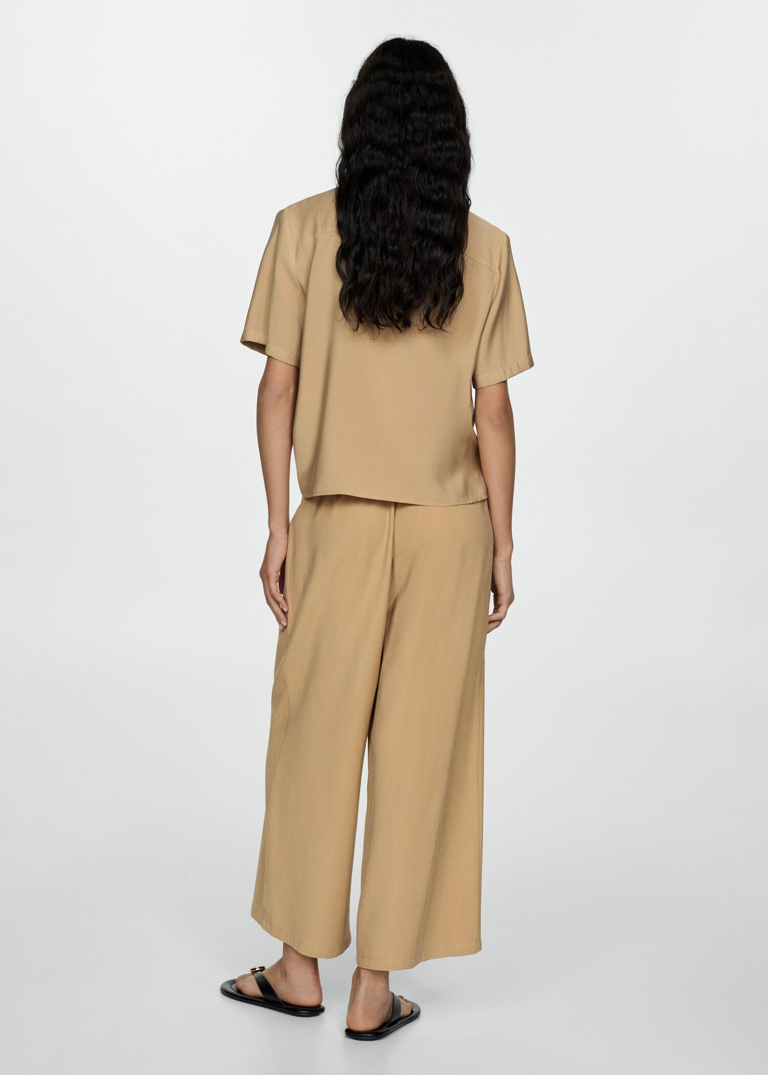 Wideleg trousers with elastic waist - Reverse of the article