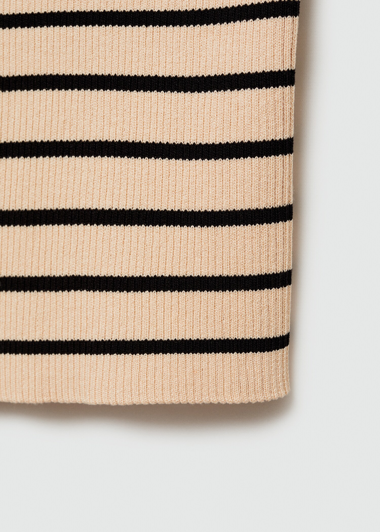 Ribbed top with thin straps - Details of the article 0