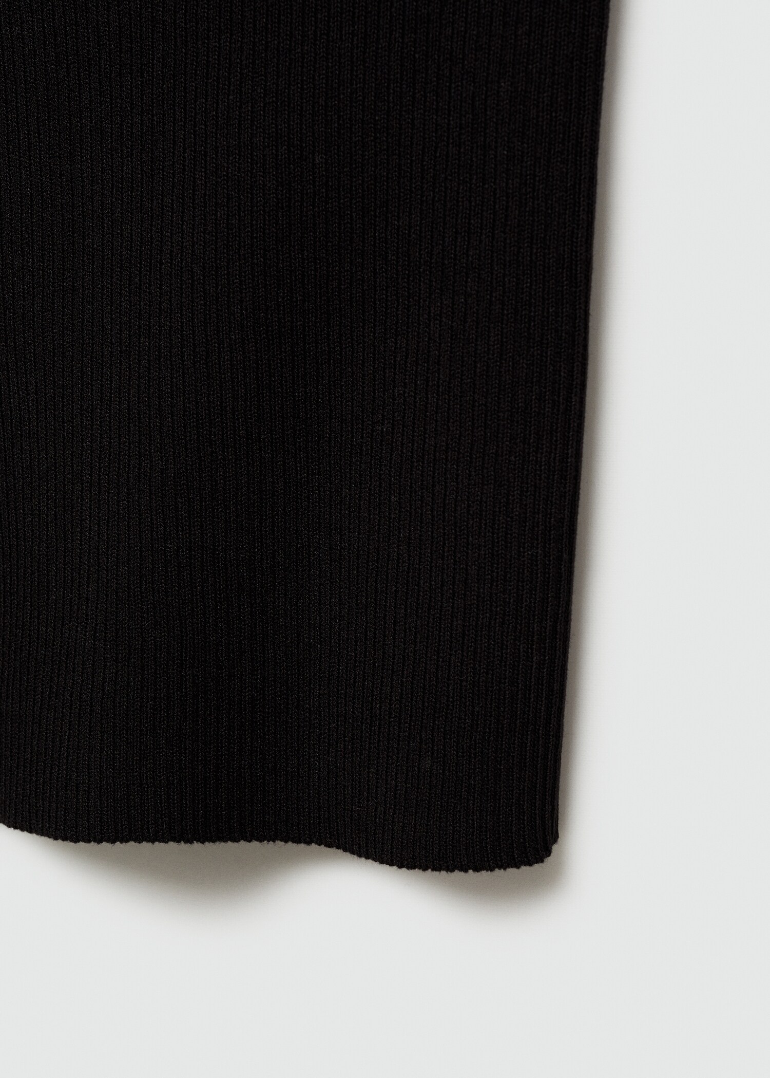 Ribbed top with thin straps - Details of the article 0
