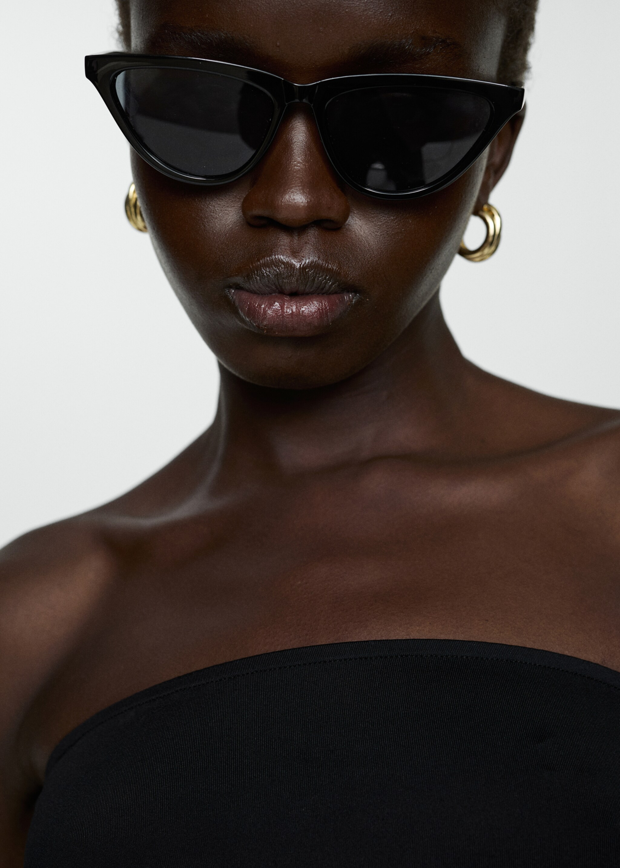 Short strapless slip dress - Details of the article 1, Black. Ref: 77050374-00.