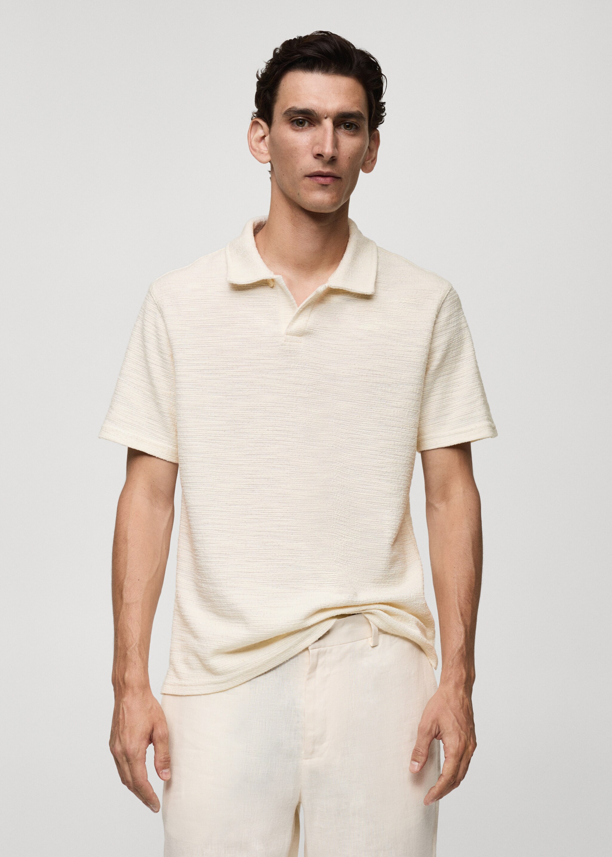 Polo regular fit punto textura - Plano medio