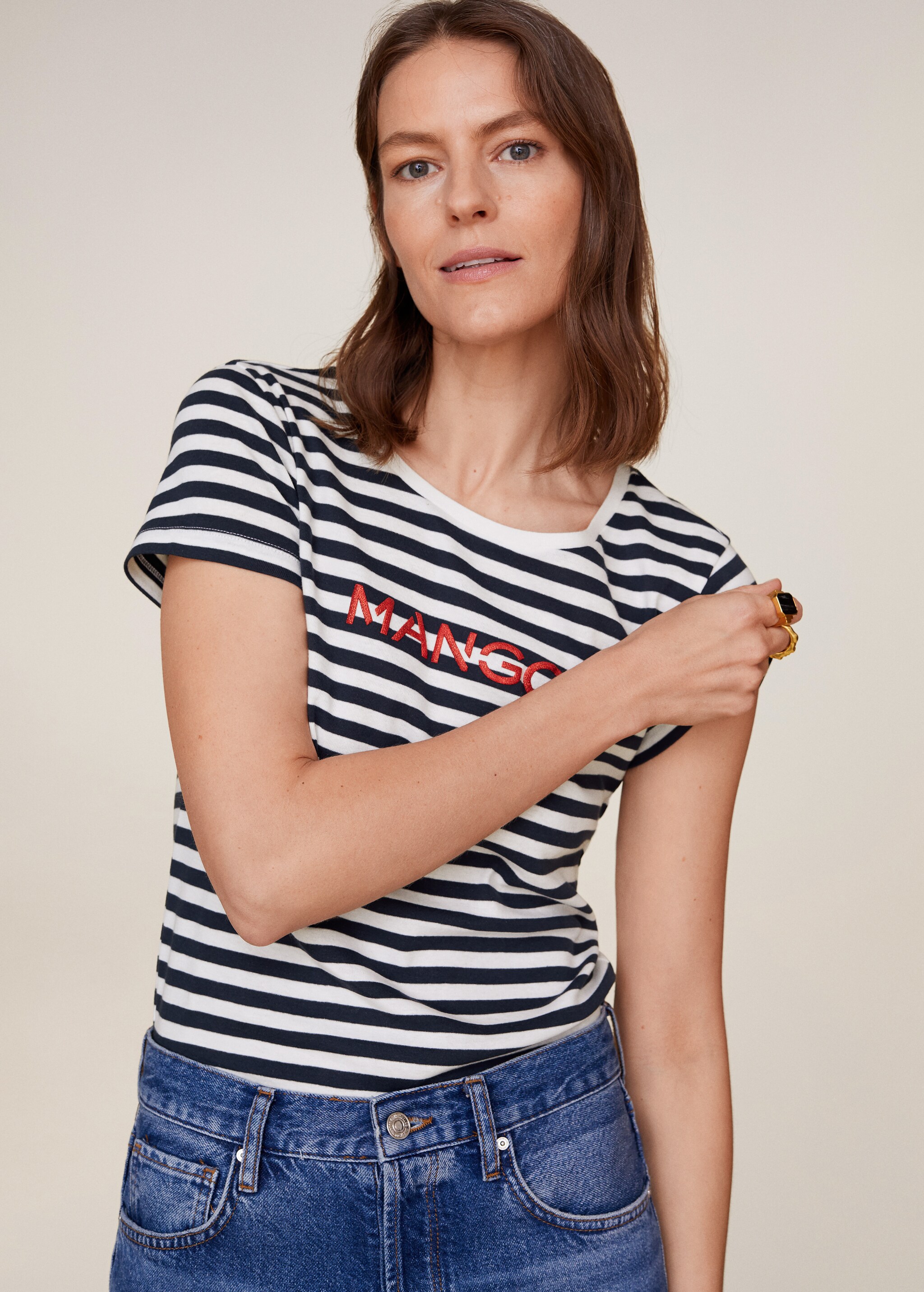 Camiseta logo manga corta - Plano medio