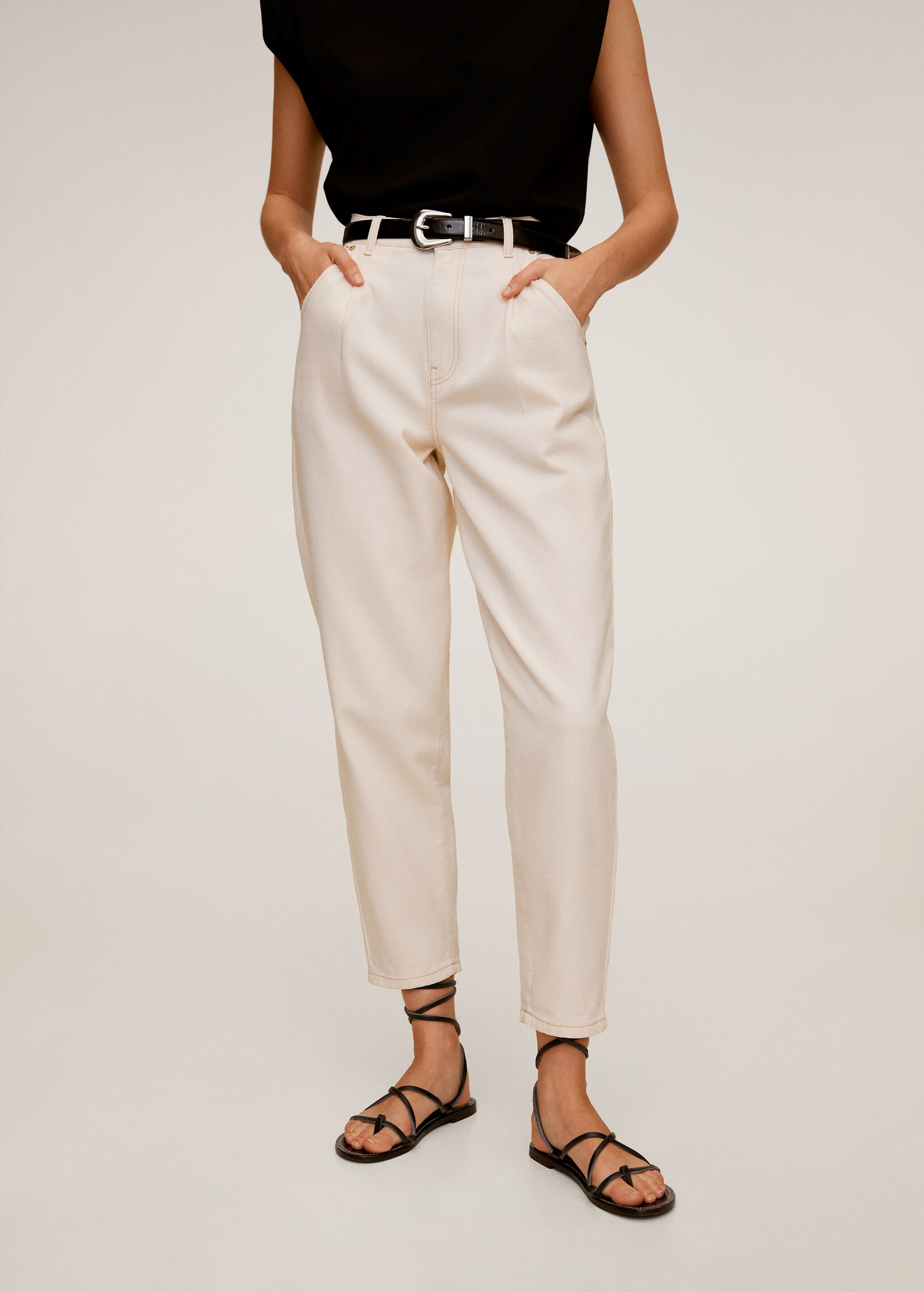 Jeans slouchy pinzas  - Plano medio