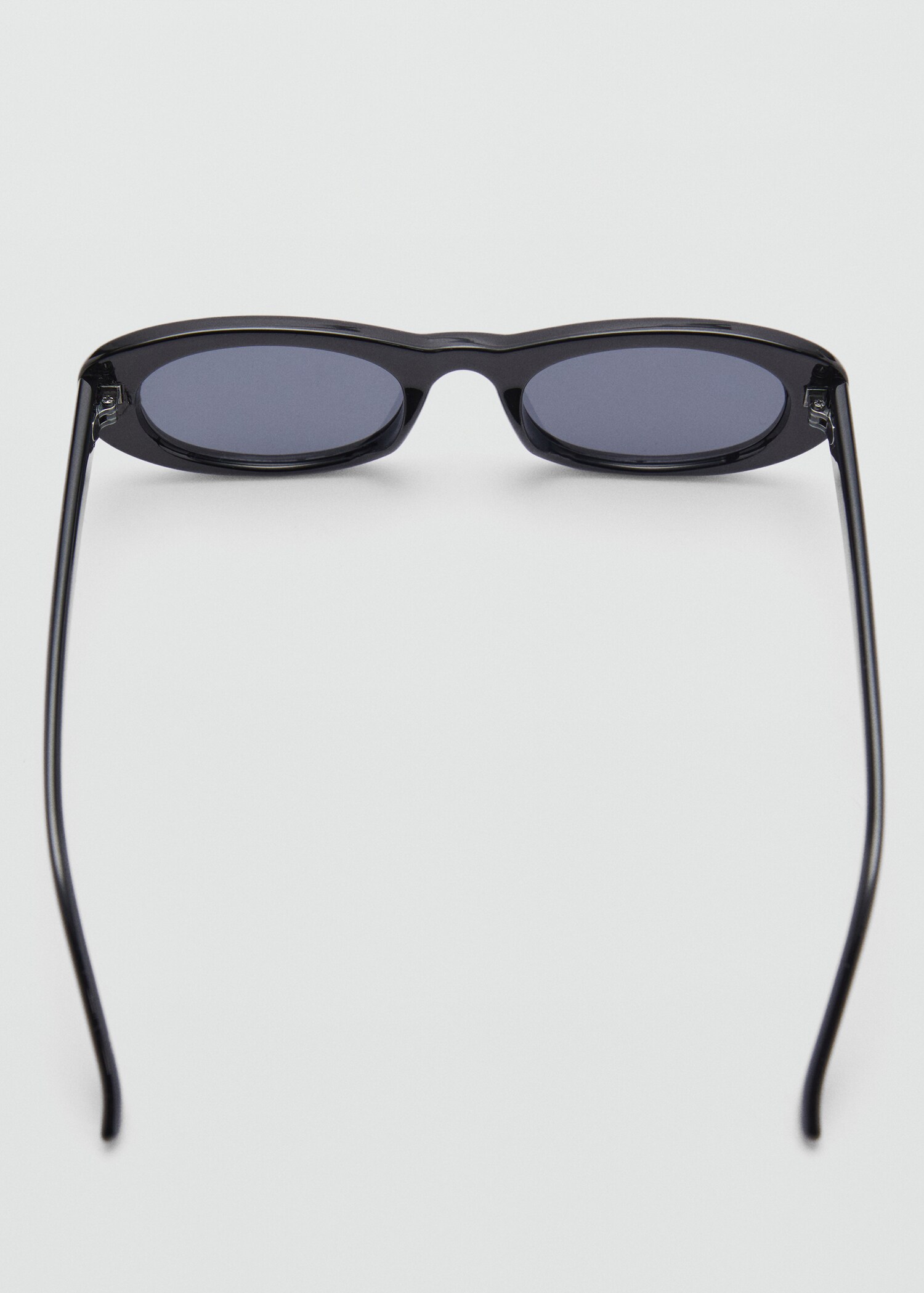 Oval sunglasses - Details of the article 1