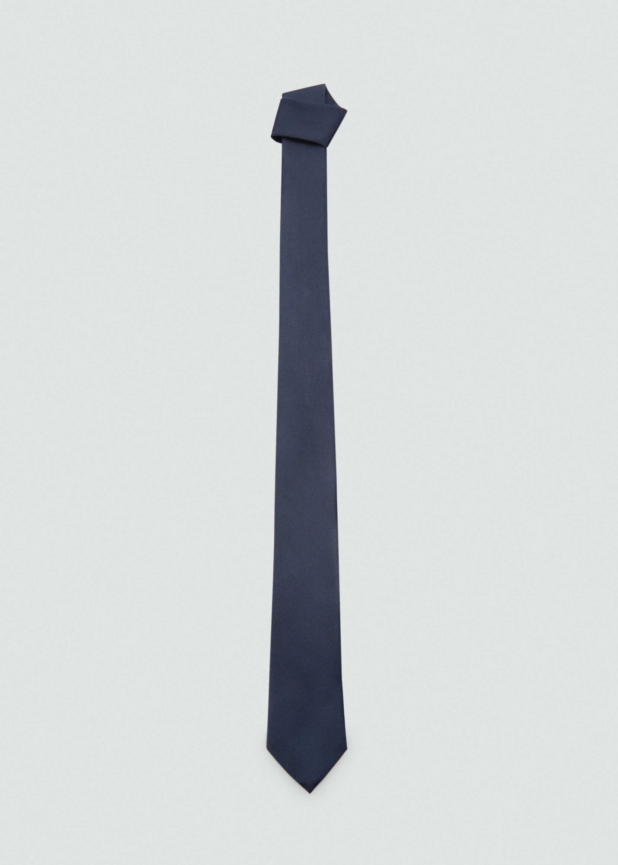 Crease-resistant structured tie - Article without model