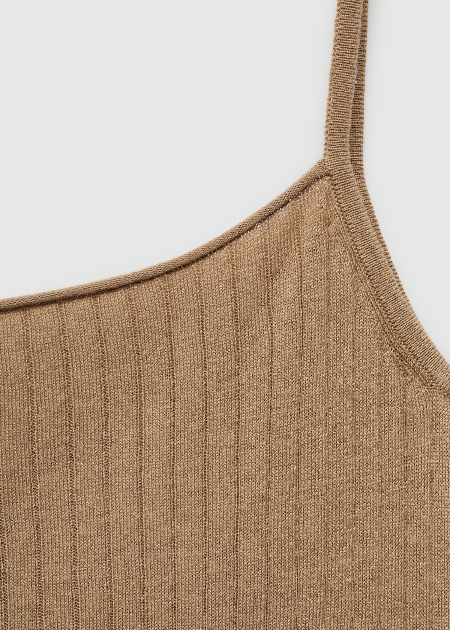 Kleid mit Rippmuster - Detail des Artikels 8