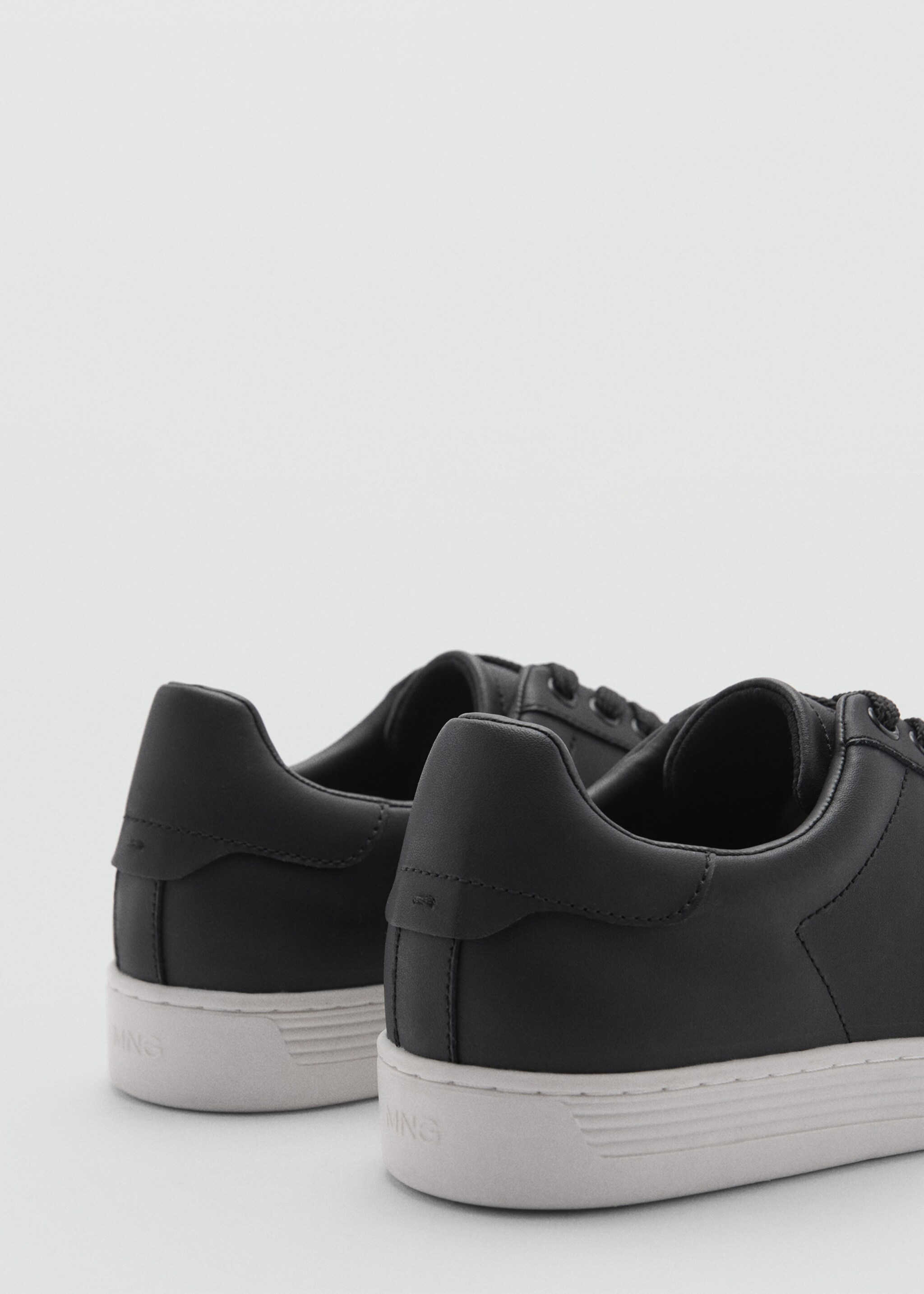 Ledersneakers mit Kontrastsohle - Detail des Artikels 1