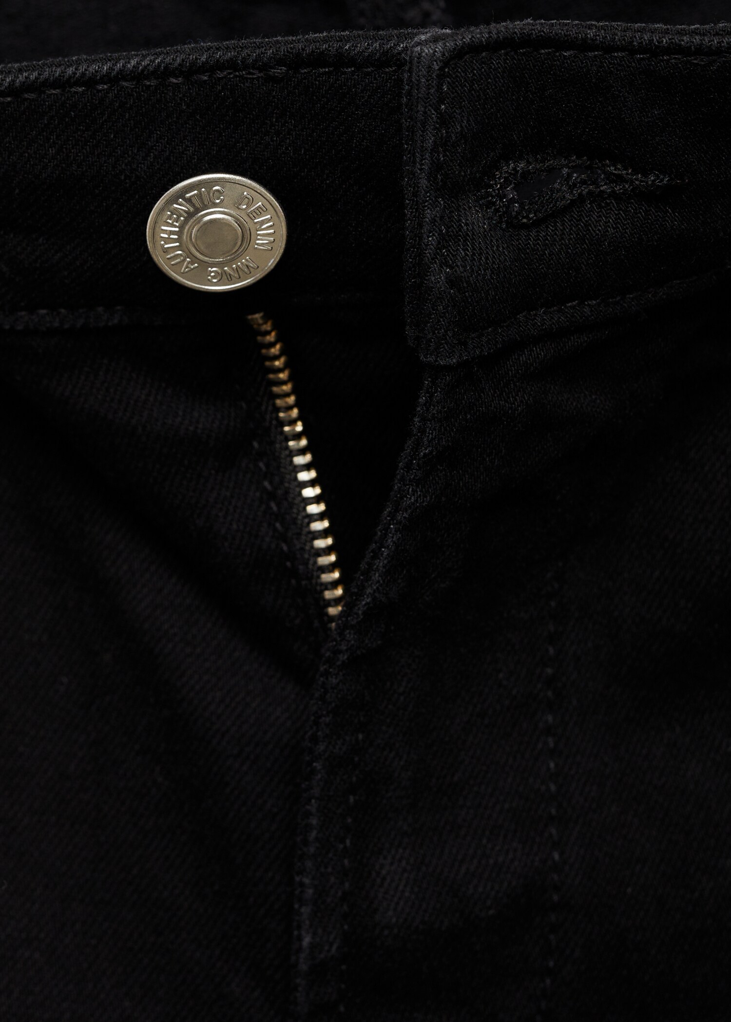Shorts met omgeslagen broekspijpen - Detail van het artikel 0