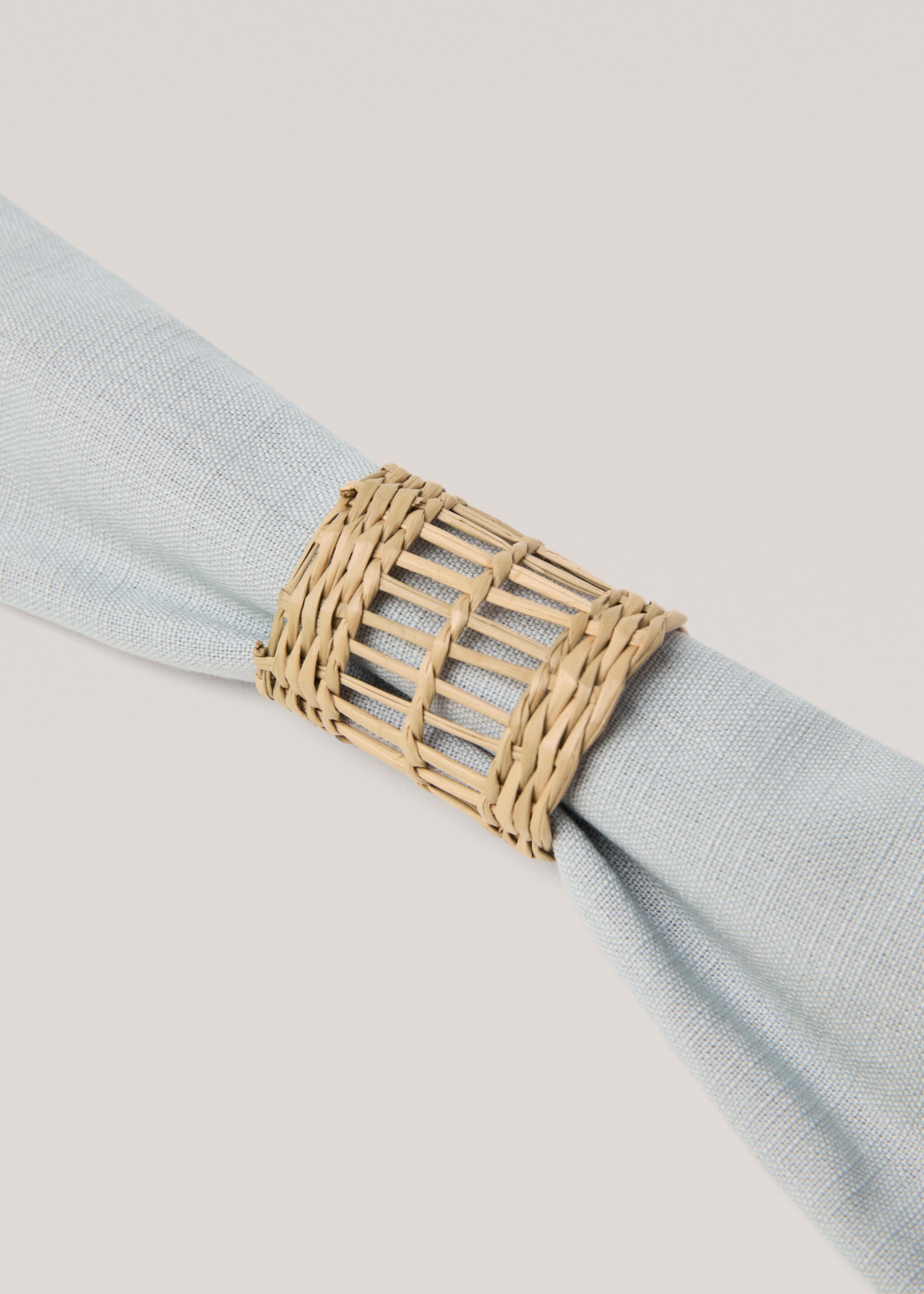 Lot de 4 ronds de serviette fibres naturelles 4x5 cm - Détail de l'article 2, Marron. Ref: 77050621-00.