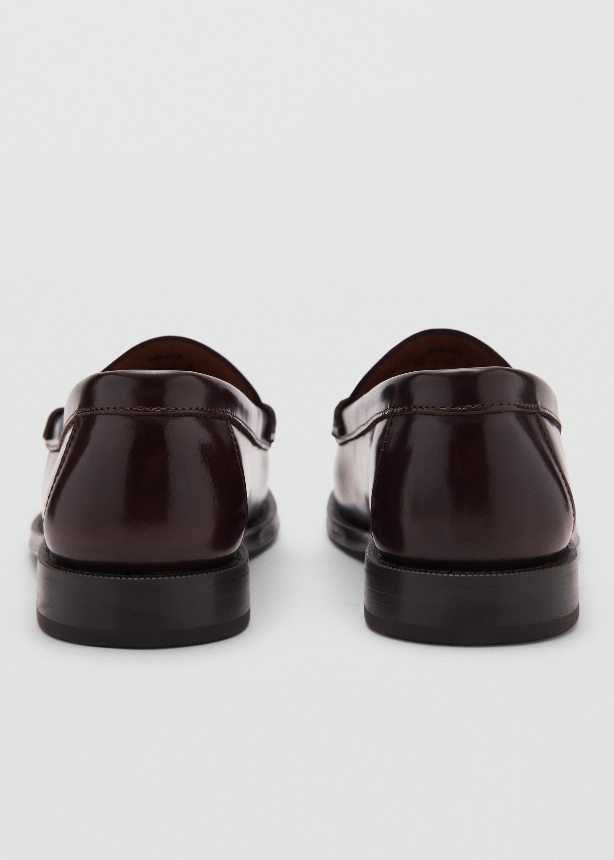 Aged-leather loafers - Details of the article 1, Burgundy. Ref: 77050624-00.
