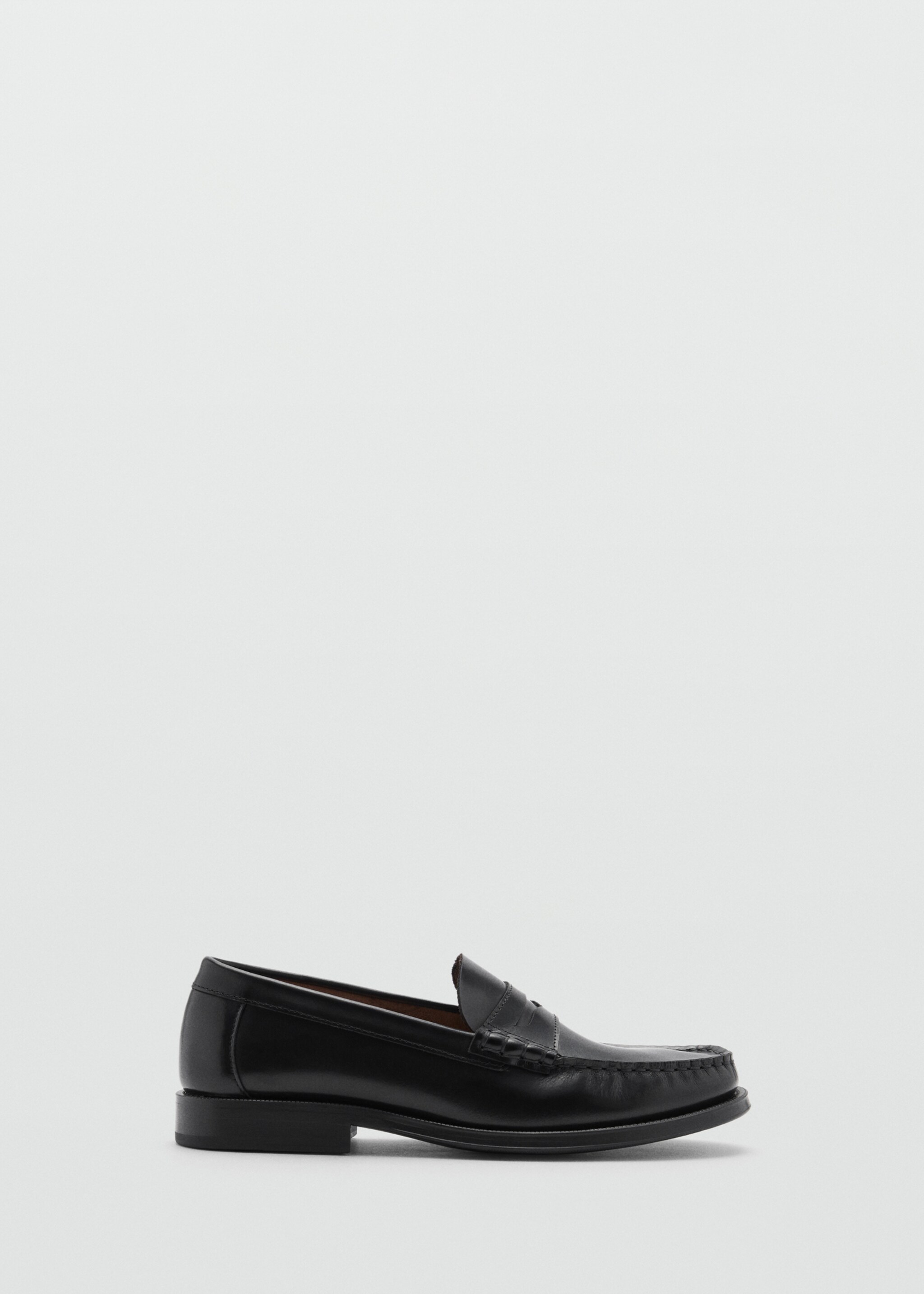 Loafers met lipje van antic leer - Artikel zonder model, Zwart. Ref: 77050624-00.