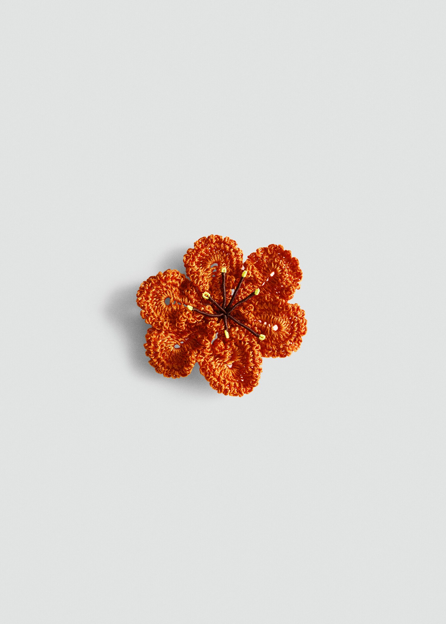 Blumen-Brosche im Häkel-Style - Artikel ohne Model