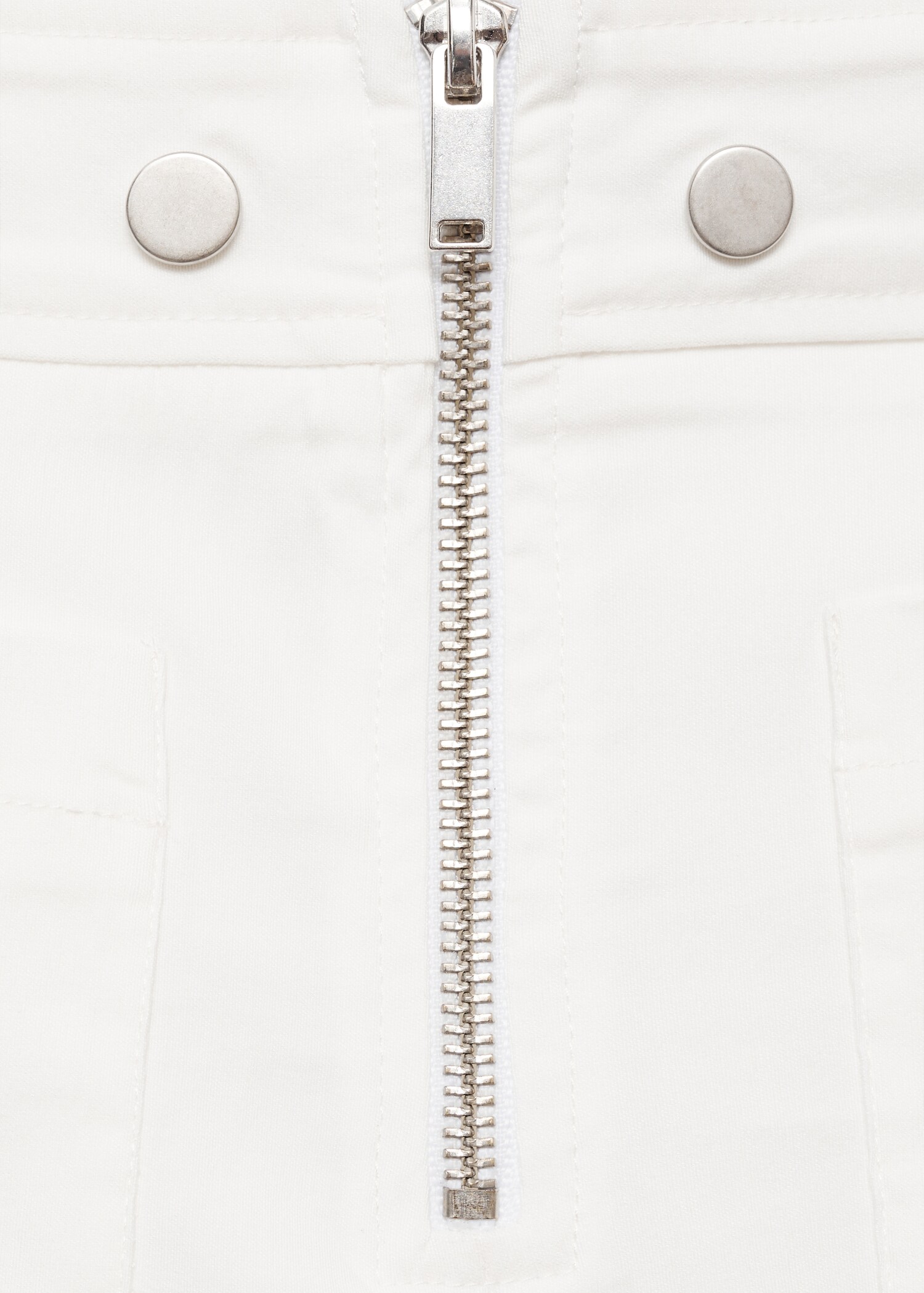 Pantalón capri botones decorativos - Detalle del artículo 8