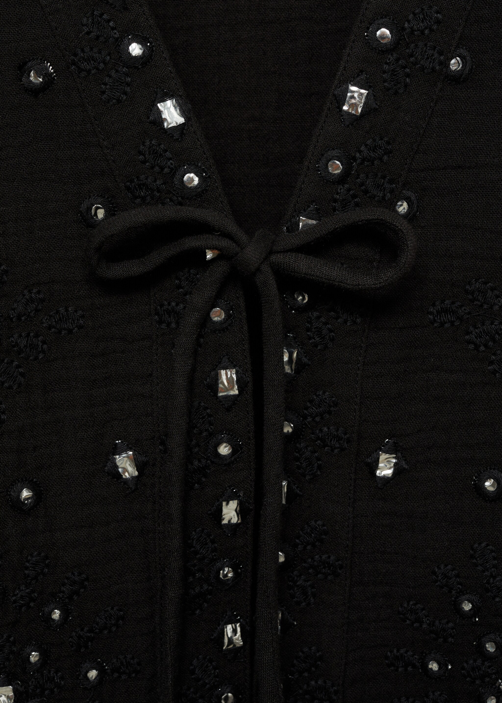 Chaleco bordado espejos - Detalle del artículo 8, Negro. Ref: 77050636-00.