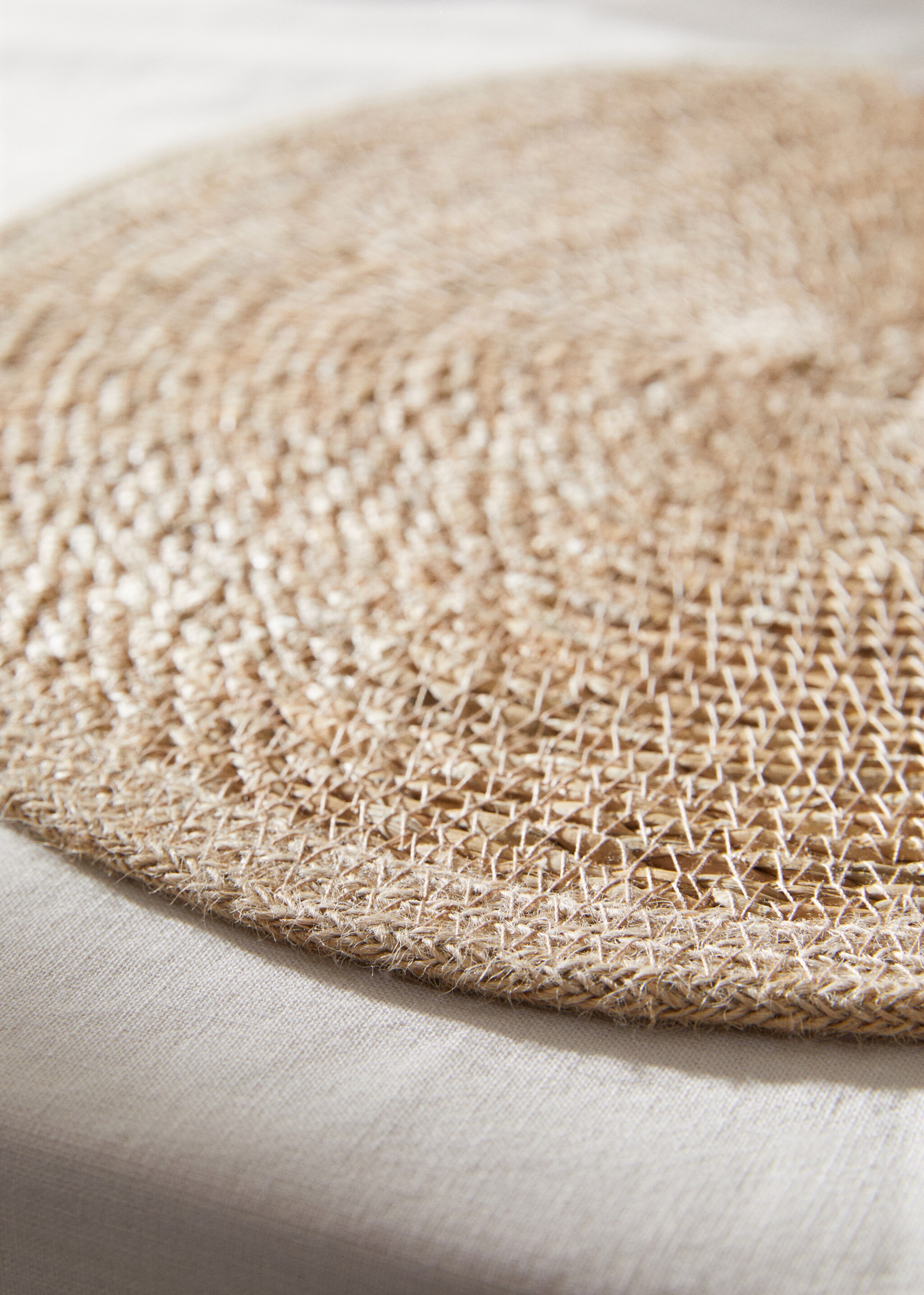 Natural fibre round placemat 35x35cm - Details of the article 8, Brown. Ref: 77050644-00.