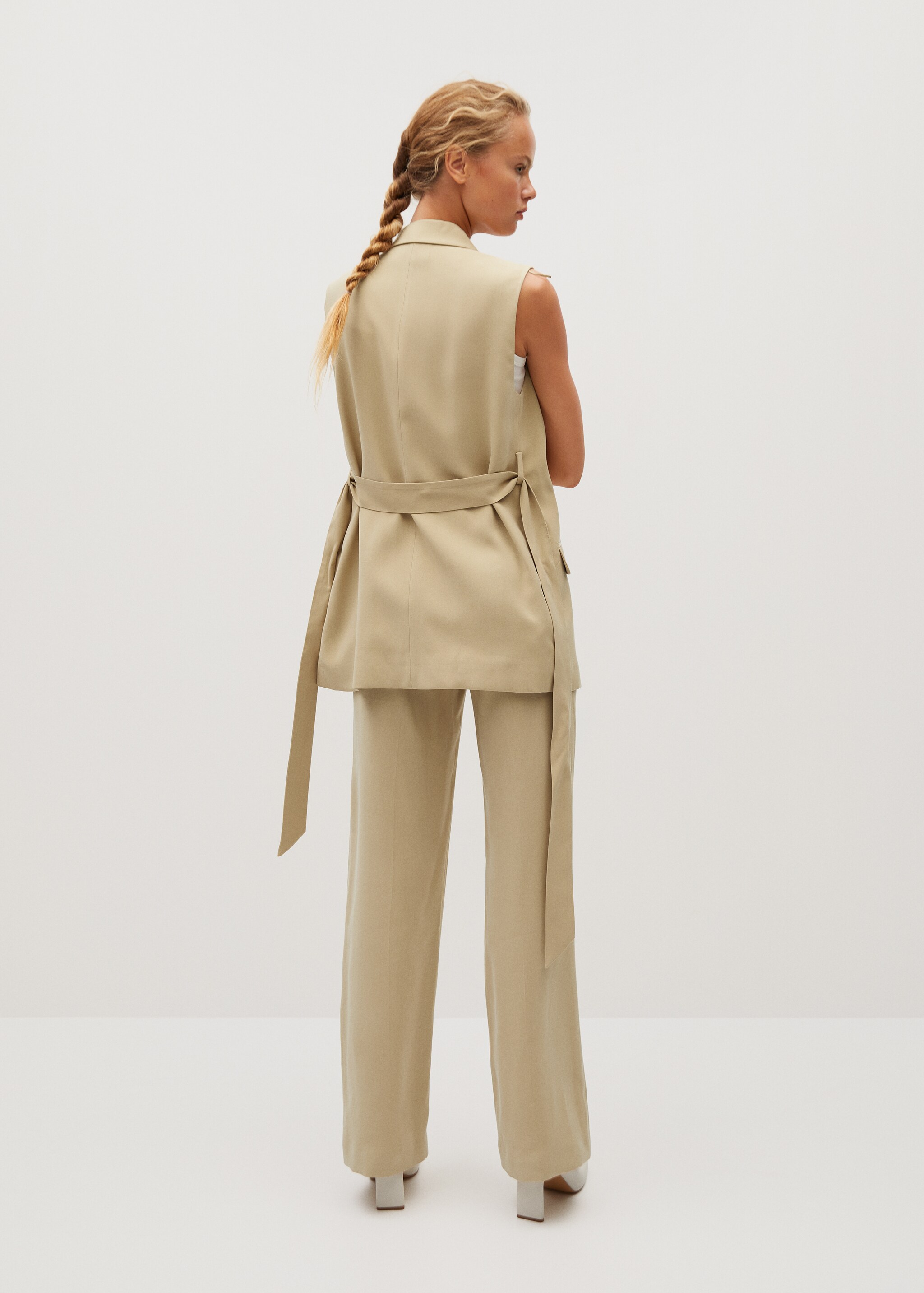 Suit waistcoat with pockets - Reverse of the article