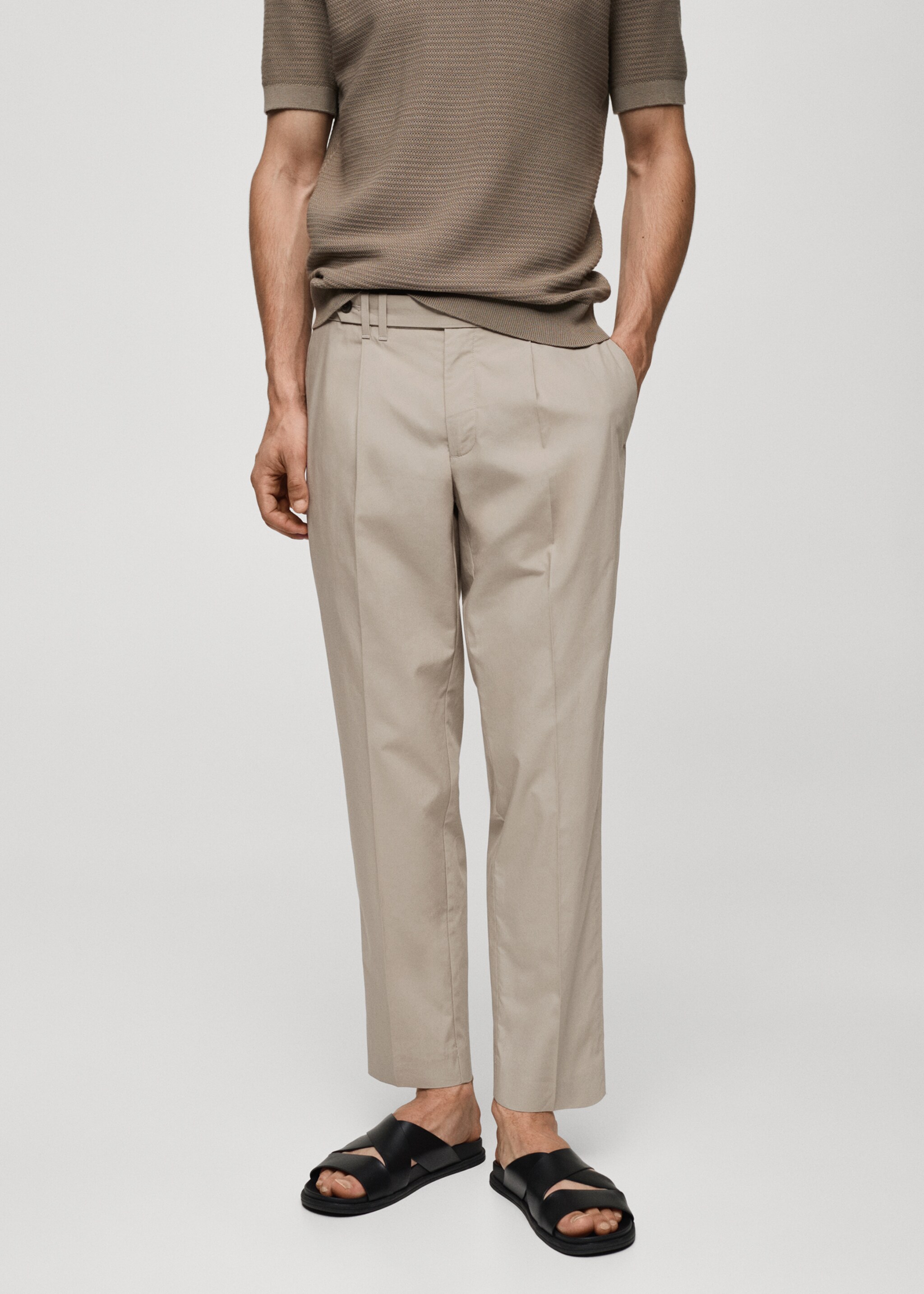 Παντελόνι slim fit lyocell πιέτες - Μεσαίο πλάνο, Γκρι Ανοιχτό/Παστελ. Ref: 77052532-00.