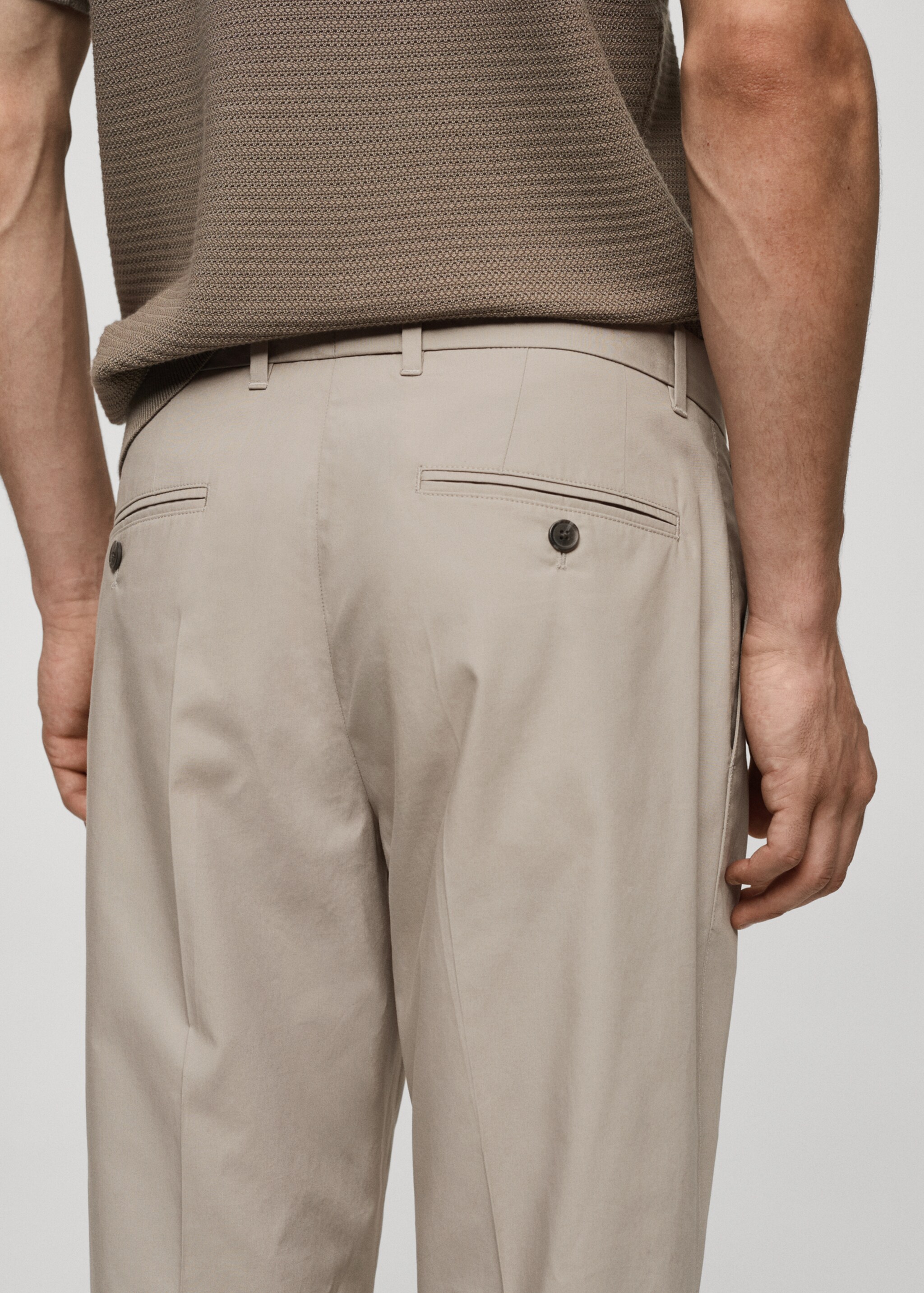 Παντελόνι slim fit lyocell πιέτες - Λεπτομέρεια του προϊόντος 6, Γκρι Ανοιχτό/Παστελ. Ref: 77052532-00.
