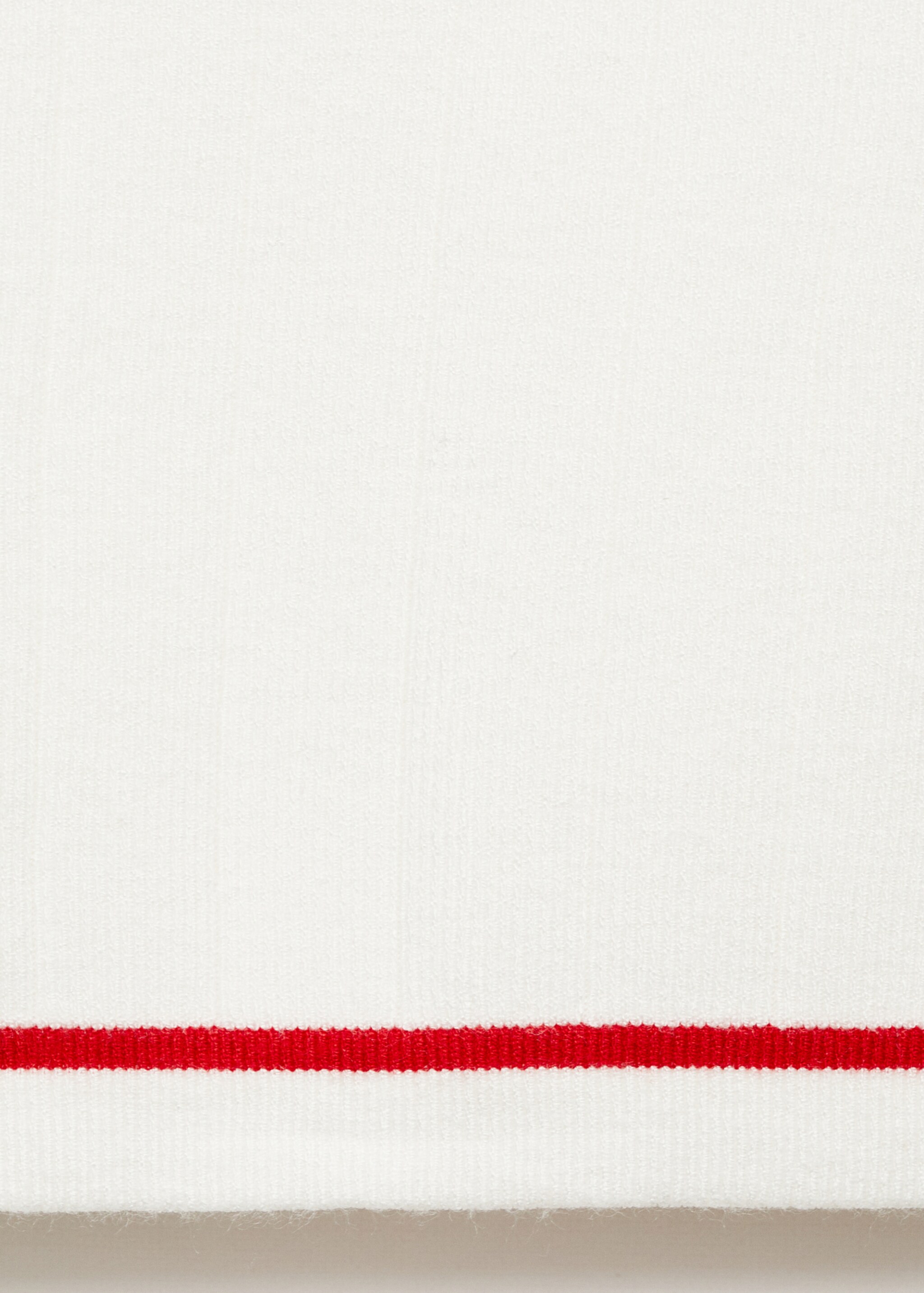 Knitted top with contrasting trim - Details of the article 0