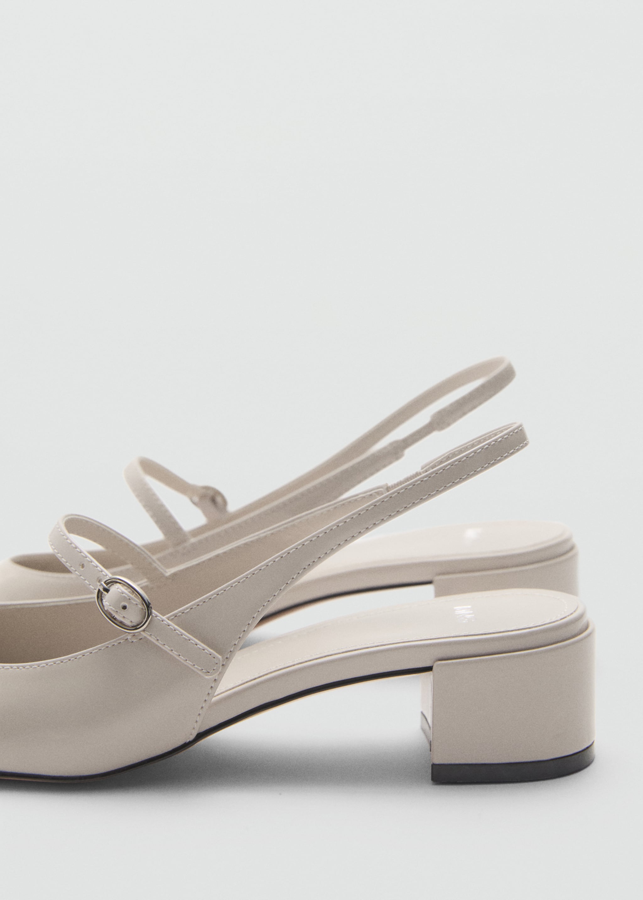 Heeled shoes with buckle - Details of the article 2, Ice Grey. Ref: 77052921-00.