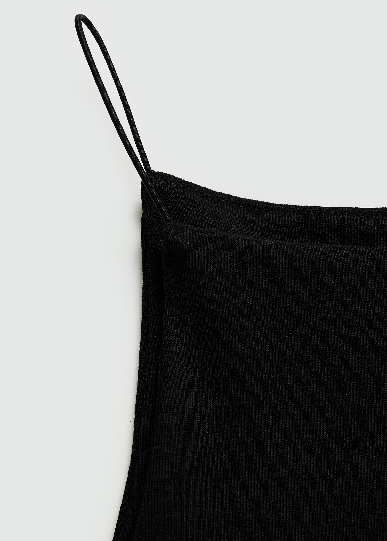 Dopasowany top z dekoltem halter - Szczegóły artykułu 8