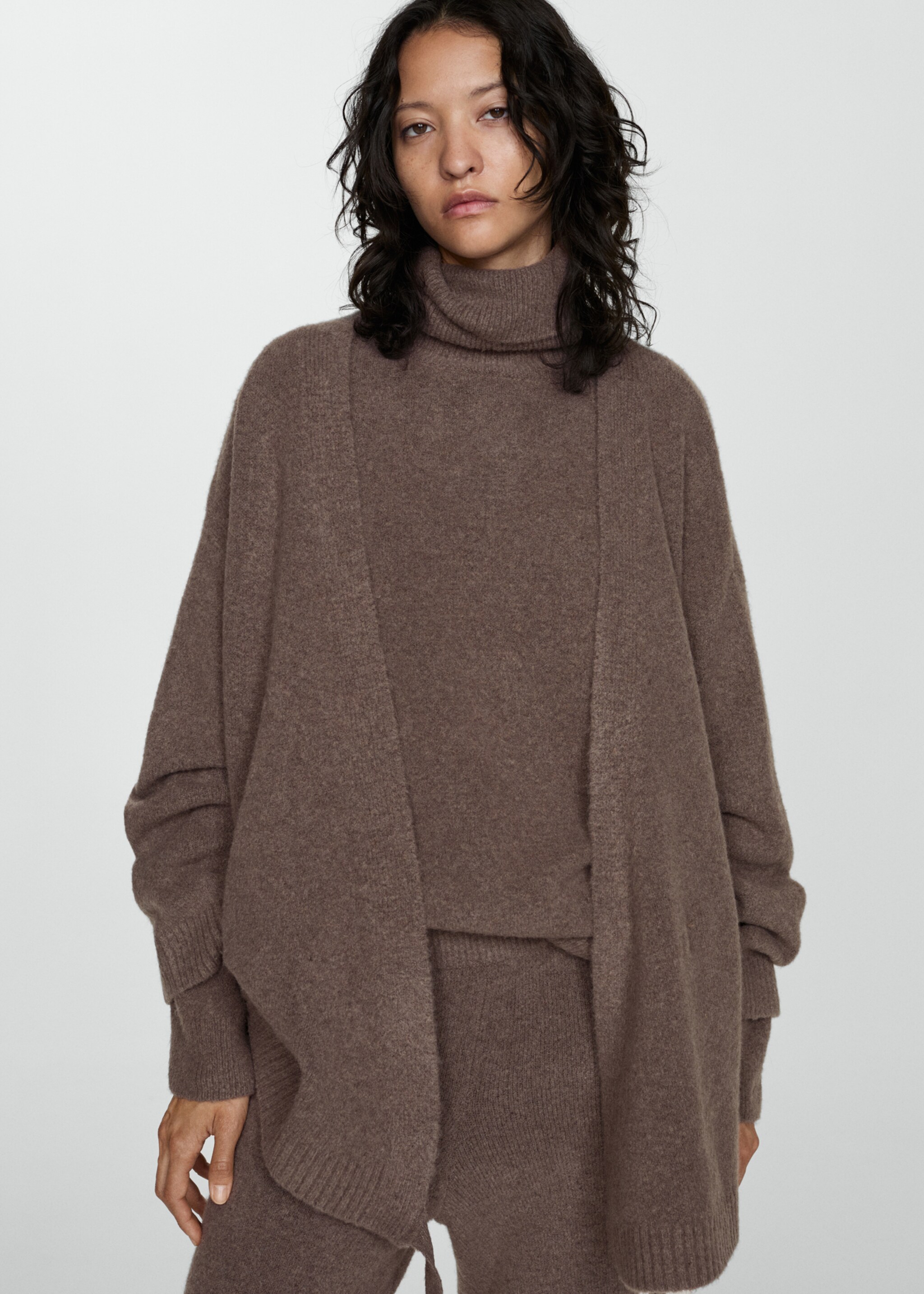 Double-breasted cardigan - Medium plane, Brown. Ref: 77053266-00.