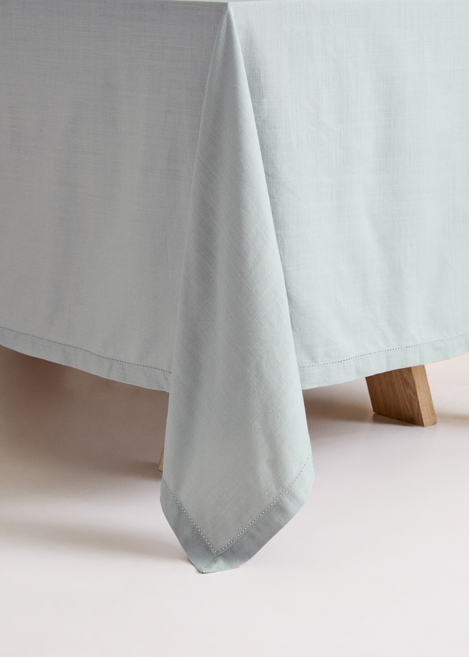 Hemstitch embroidered tablecloth 67x138 in - Details of the article 8