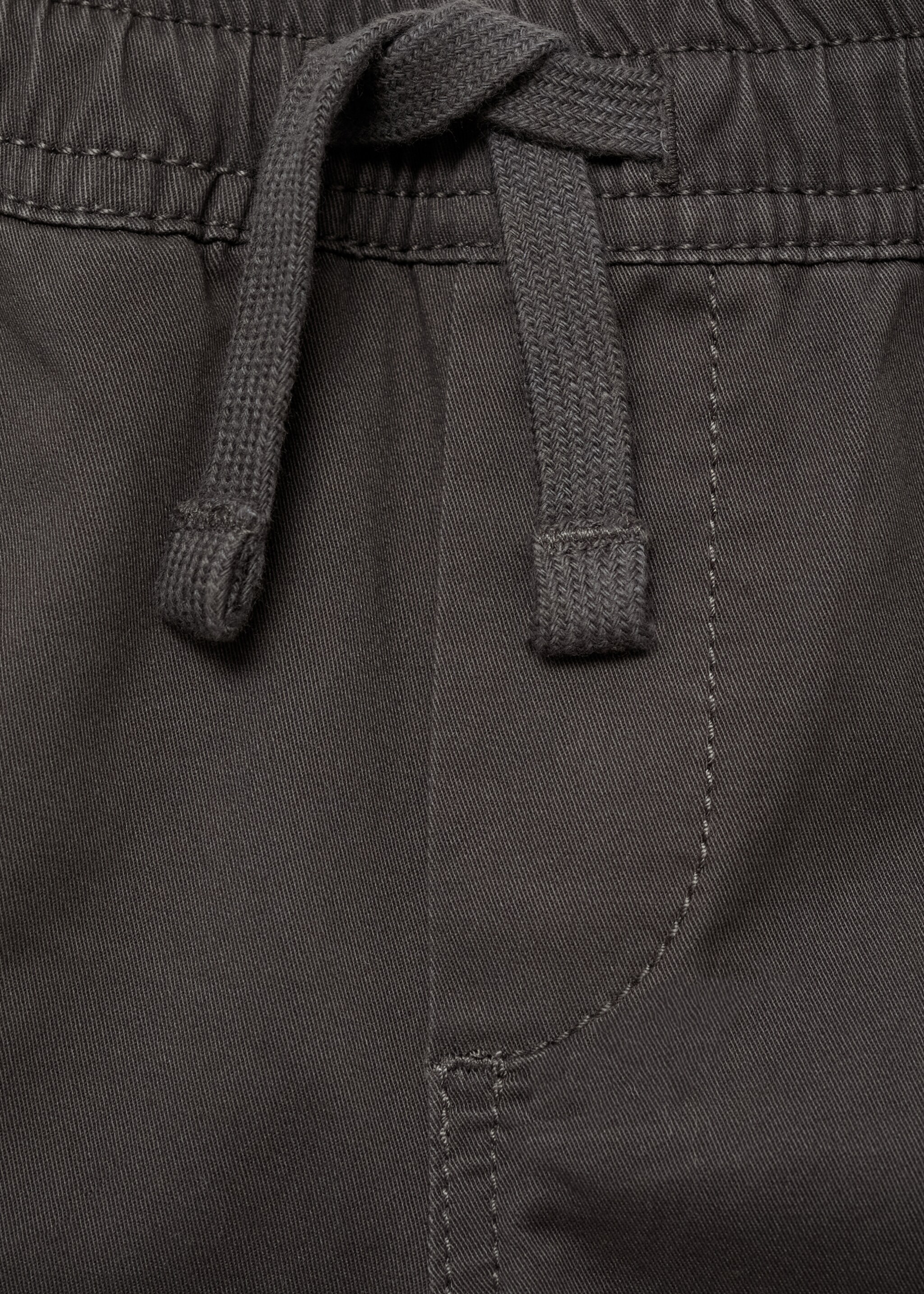 Jogger cargobroek - Detail van het artikel 8, Antraciet. Ref: 77054009-00.